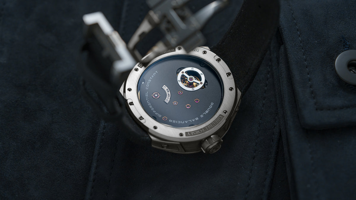 Double Balancier Convexe, Titanium