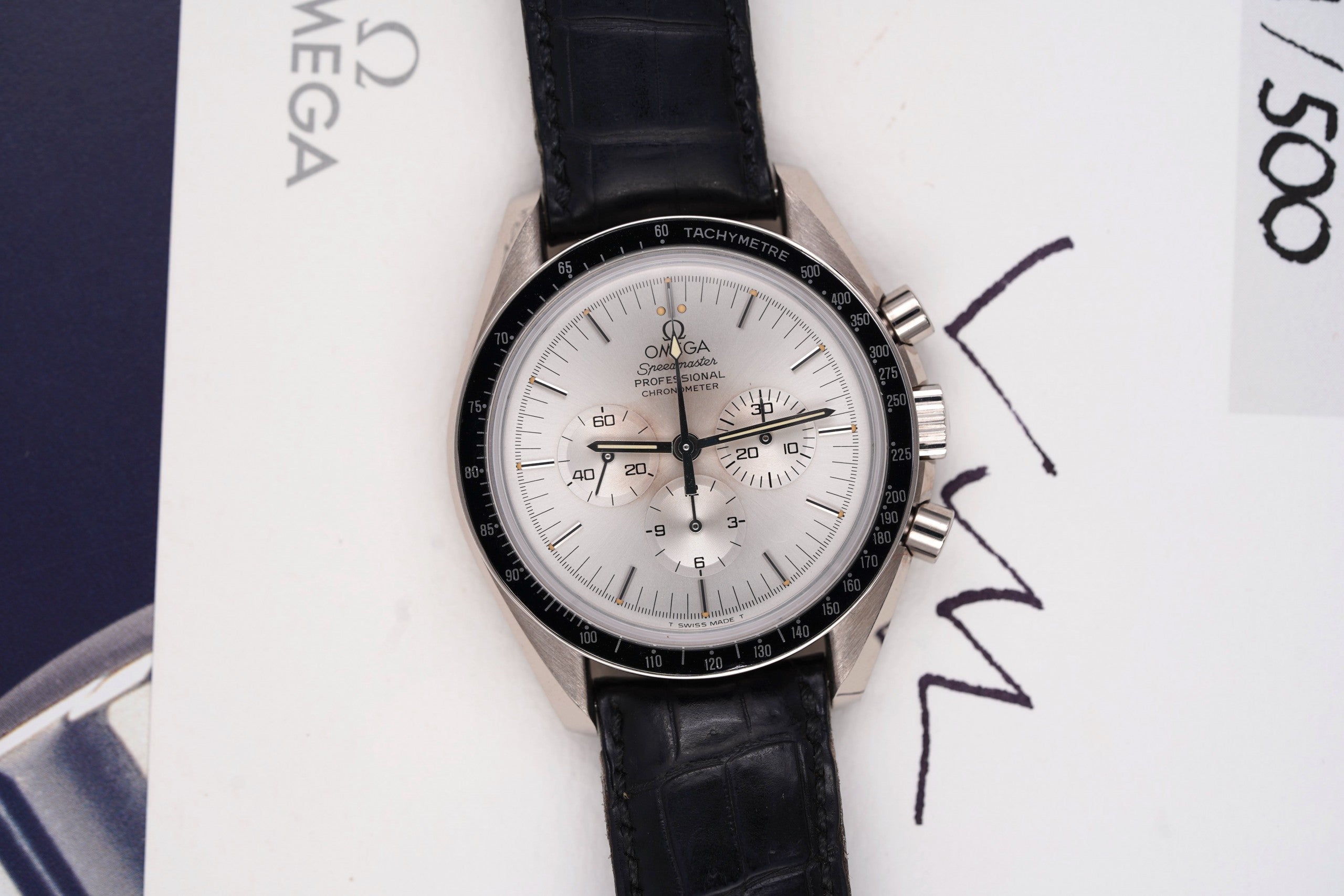 Scarce Speedmaster: White Gold Apollo XI 3692.30 – Hairspring