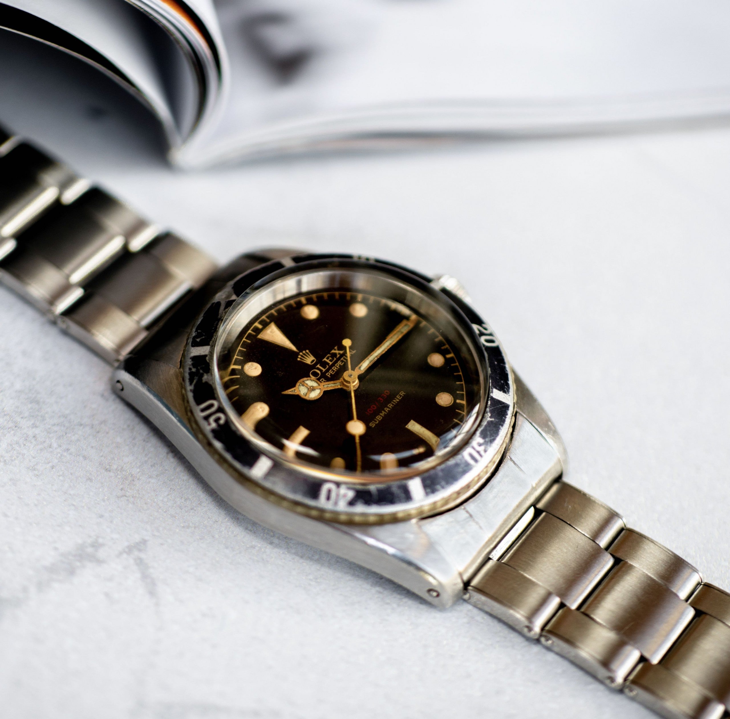 リトグラフ？。 Red-Depth Double-Reference 6536/8 Submariner – Hairspring