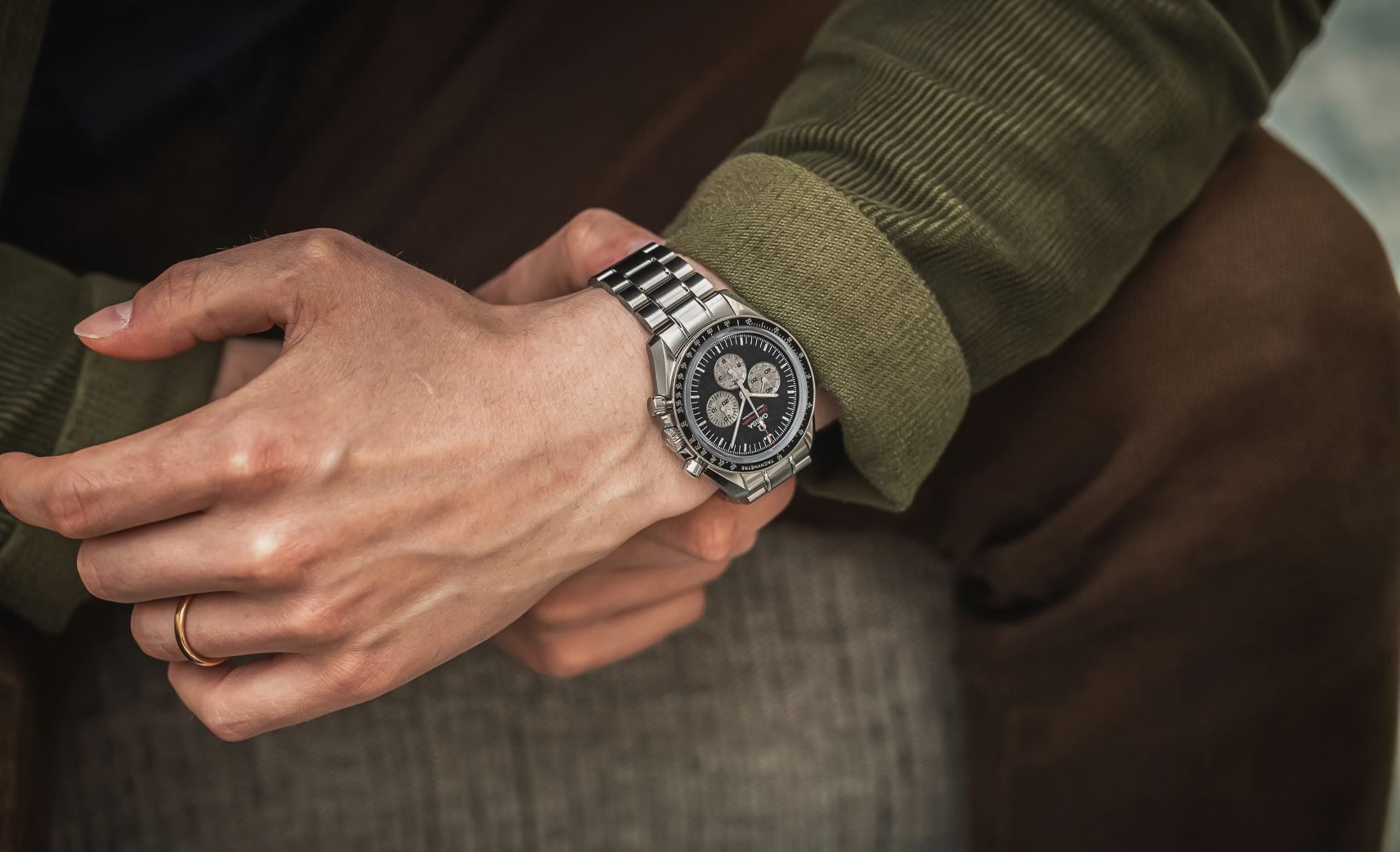 Omega Speedmaster Apollo-Soyuz 35th Anniversary – Hairspring