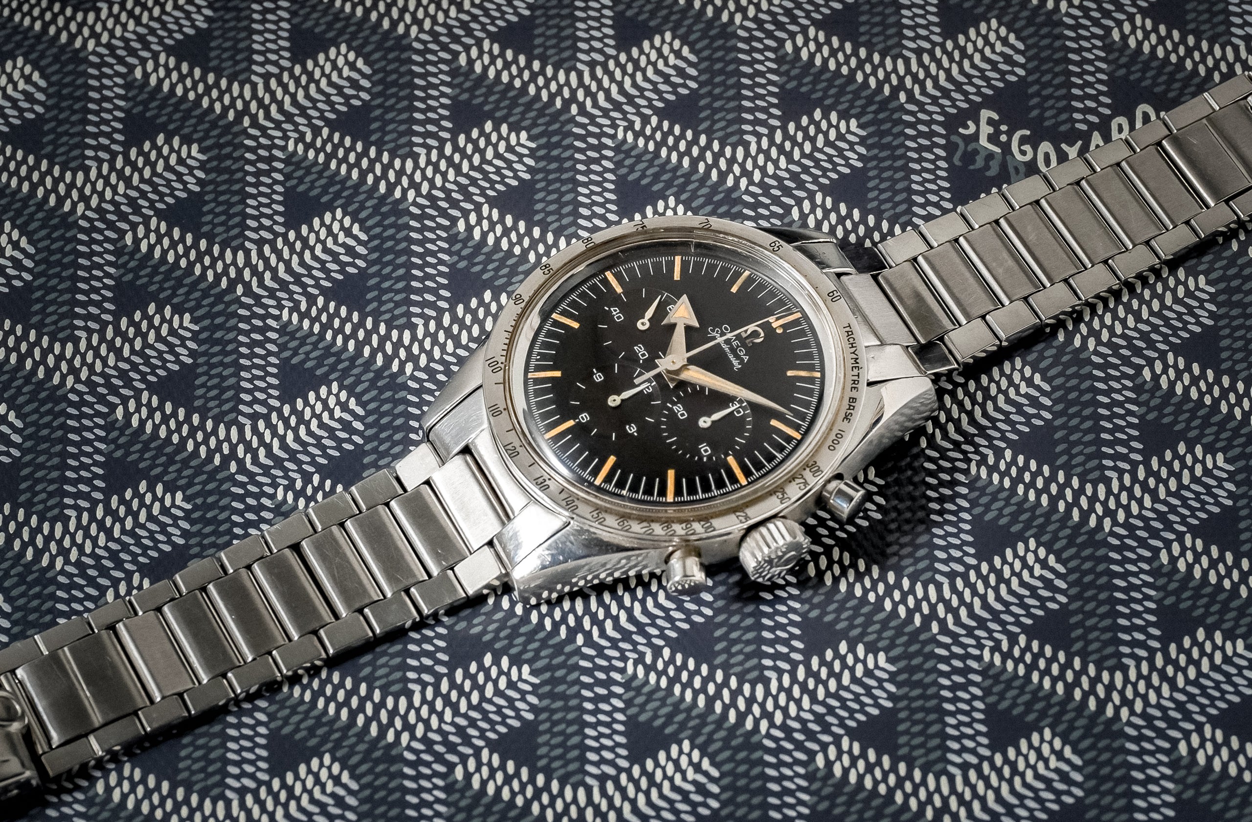 Omega-Speedmaster-Broad-Arrow-2915-3