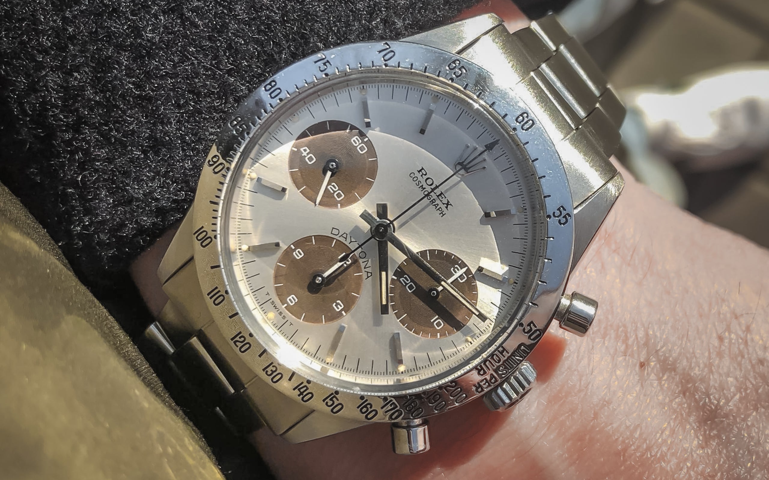 Tropical Transitional 6262 Rolex Daytona – Hairspring