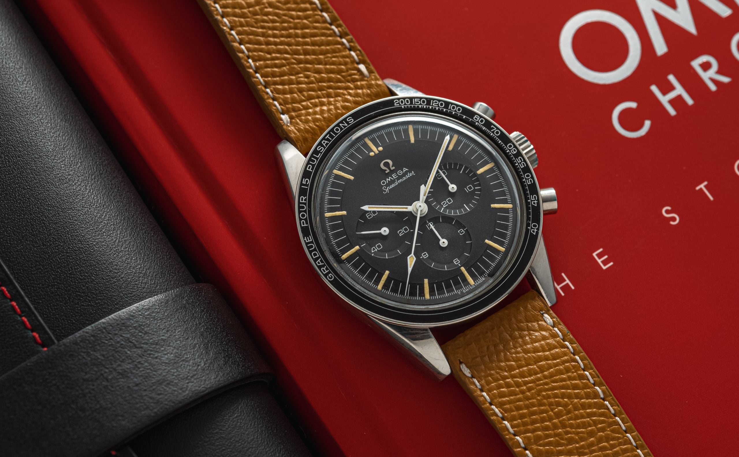 Pulsations Bezel 105.003-65 'Ed White' Omega Speedmaster – Hairspring