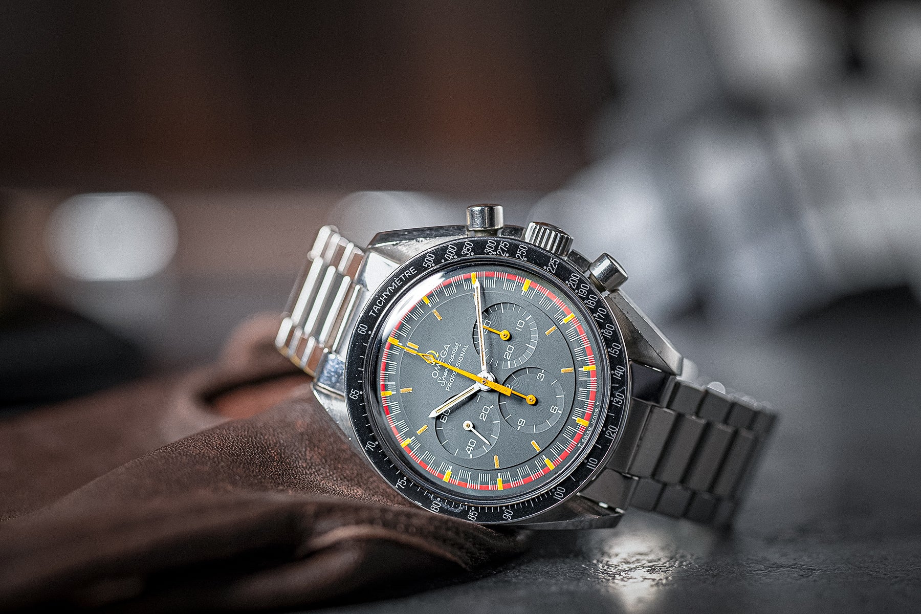 Omega-Speedmaster-Grey-Racing-145.022-69