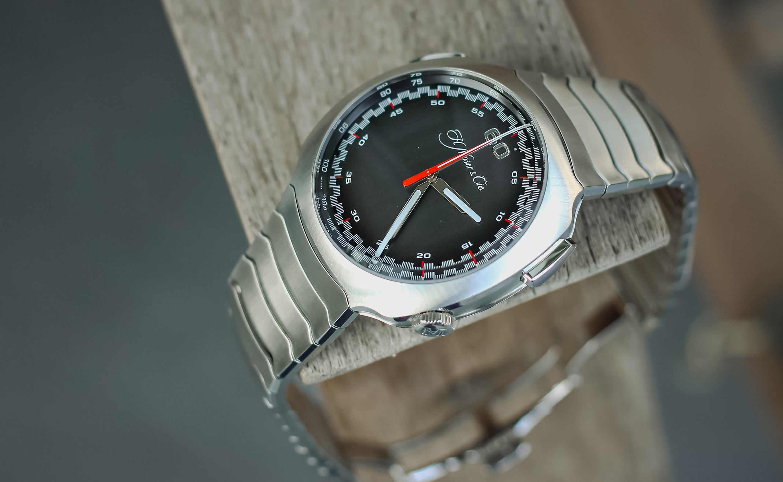 H-Moser-Cie-Streamliner-Flyback-Limited-Edition