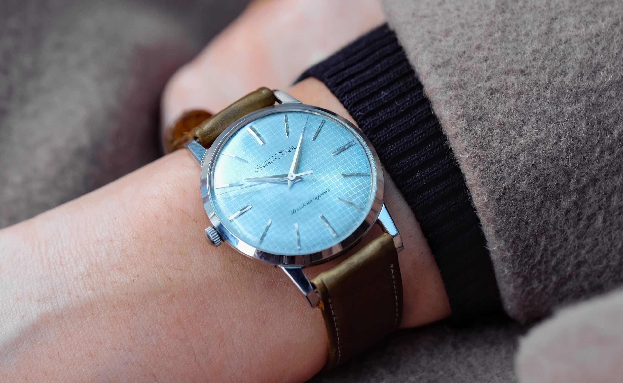 J14066 'Left Crown' Seiko Crown – Hairspring