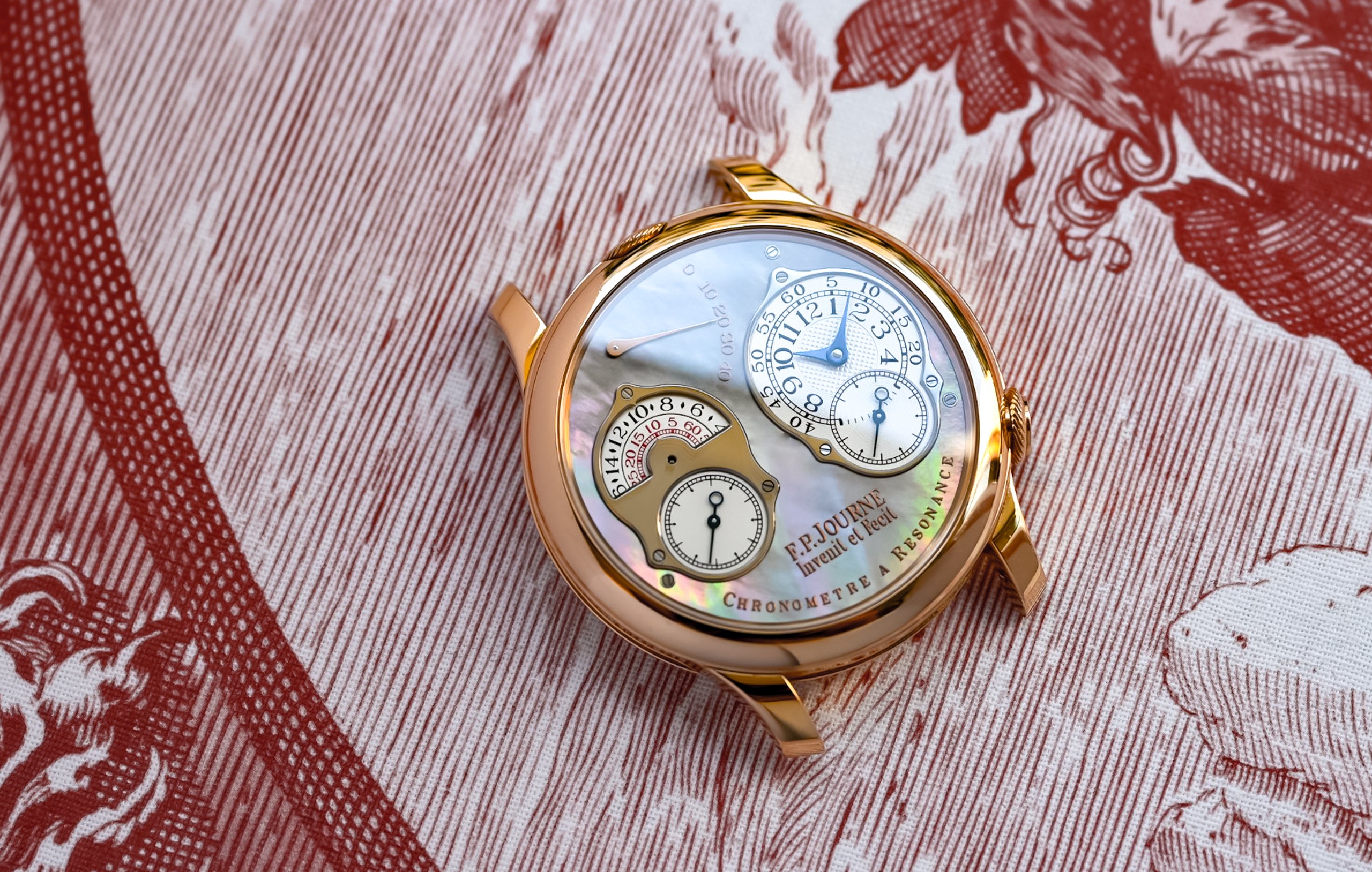 Mother-of-pearl-FP-Journe-Resonance