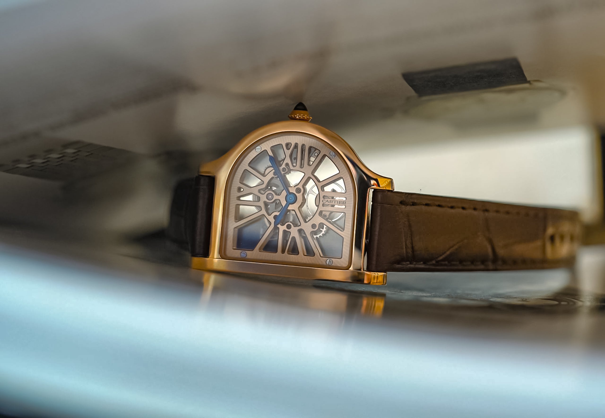 Cartier ゴールド アナログ腕時計 Cartier Privé Cloche Skeleton – Hairspring