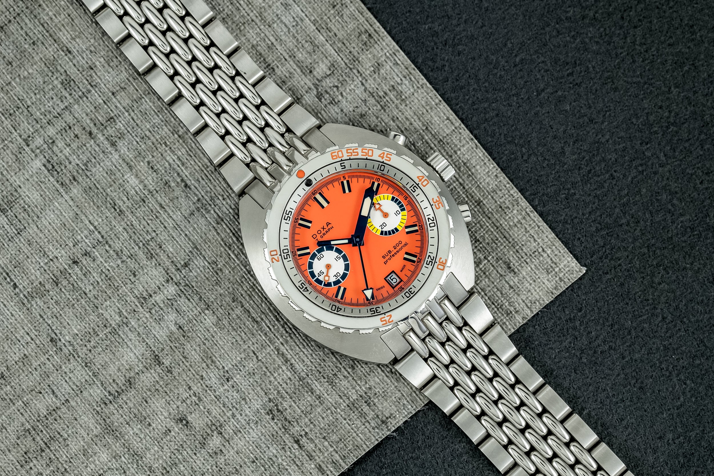 Doxa Sub 200 T-Graph Reissue – Hairspring