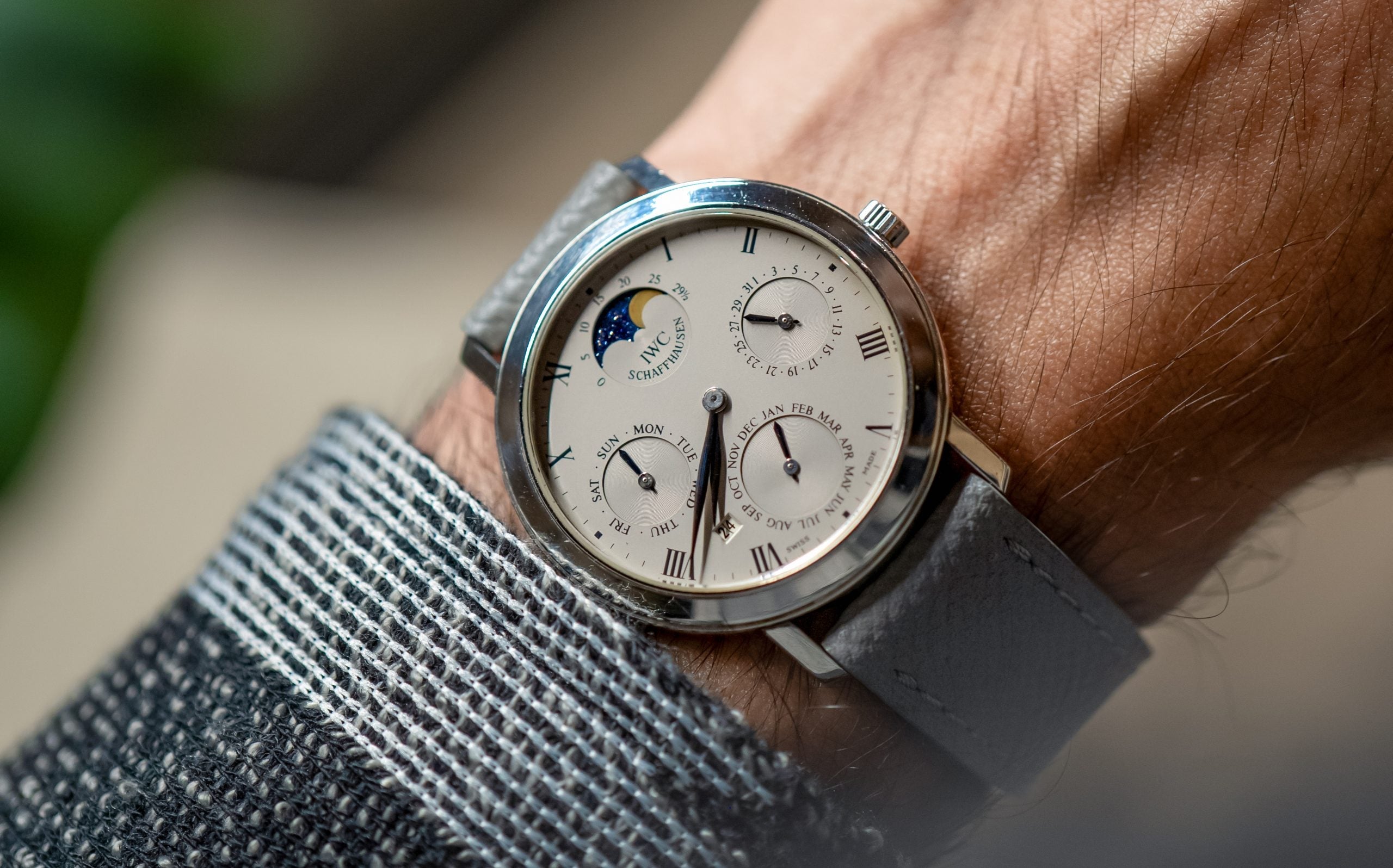 アンリ 2050 IWC 'Romana' Perpetual Calendar, Platinum – Hairspring