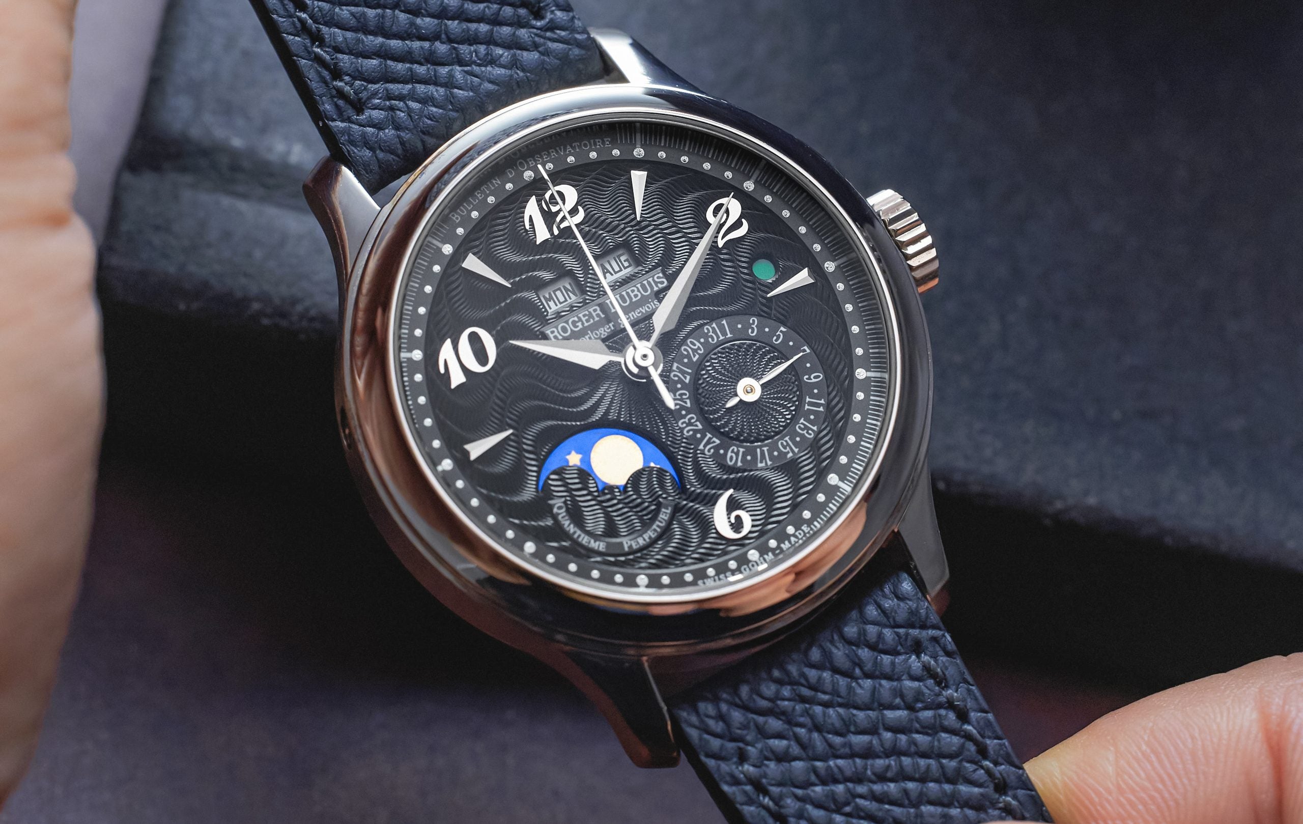 H37 Roger Dubuis Hommage Perpetual Calendar – Hairspring