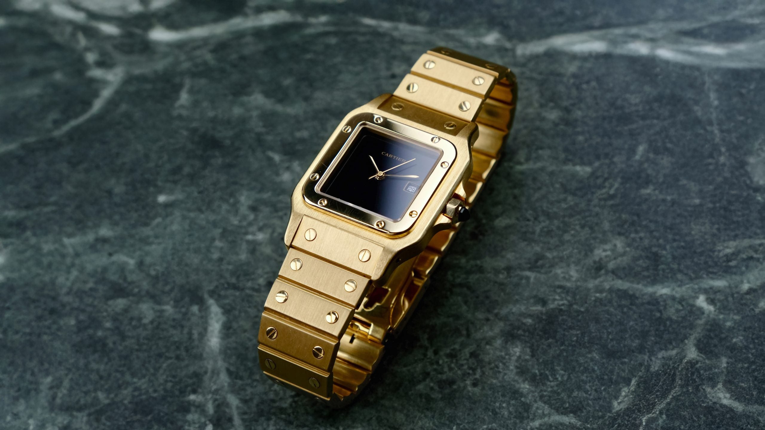 Cartier 時計 ゴールド/ブラック Black Dial 2960 Cartier Santos Carrée Or Massif – Hairspring
