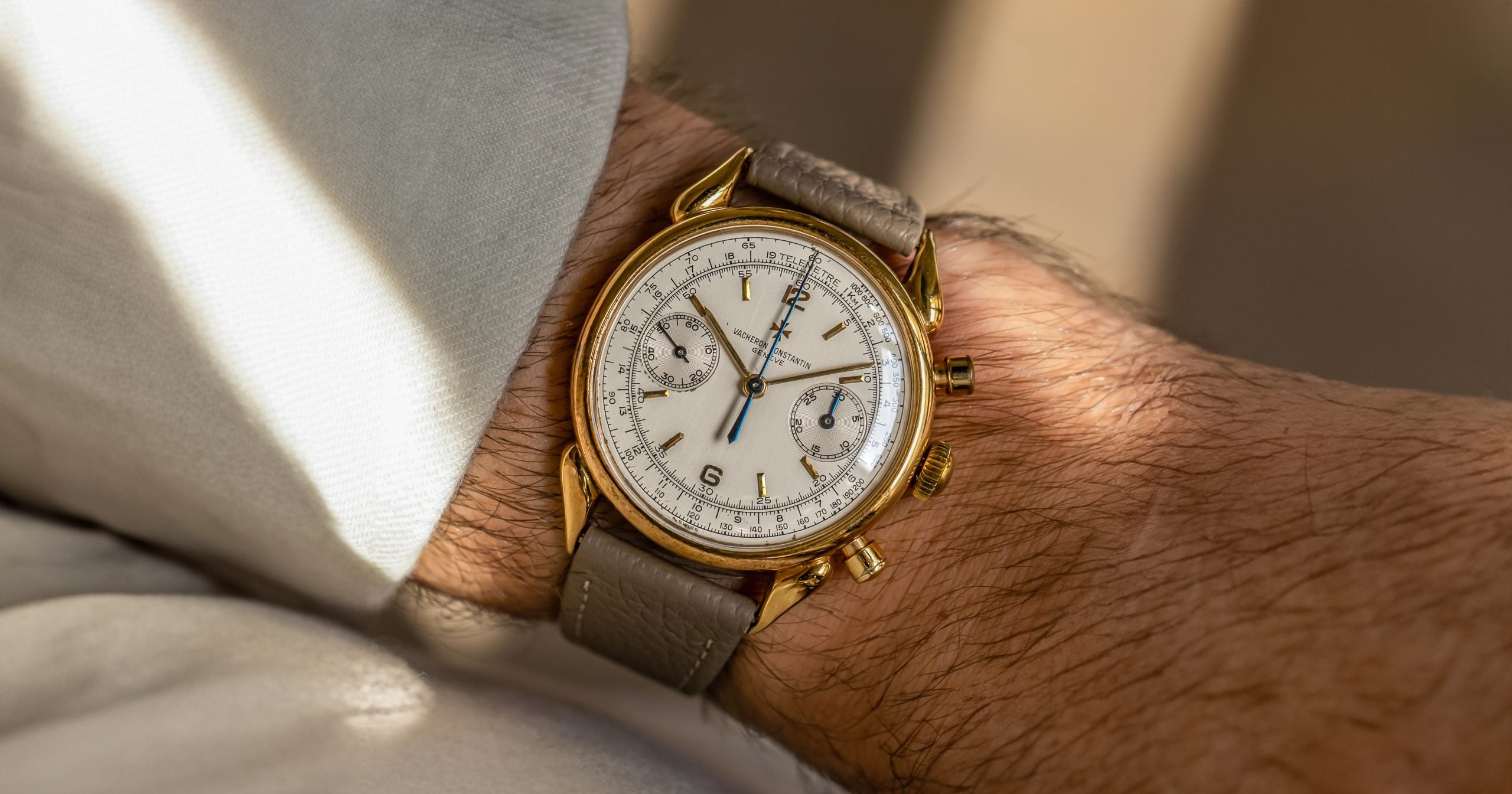 6087-Vacheron-Constantin-Cornes-de-Vache-Chronograph