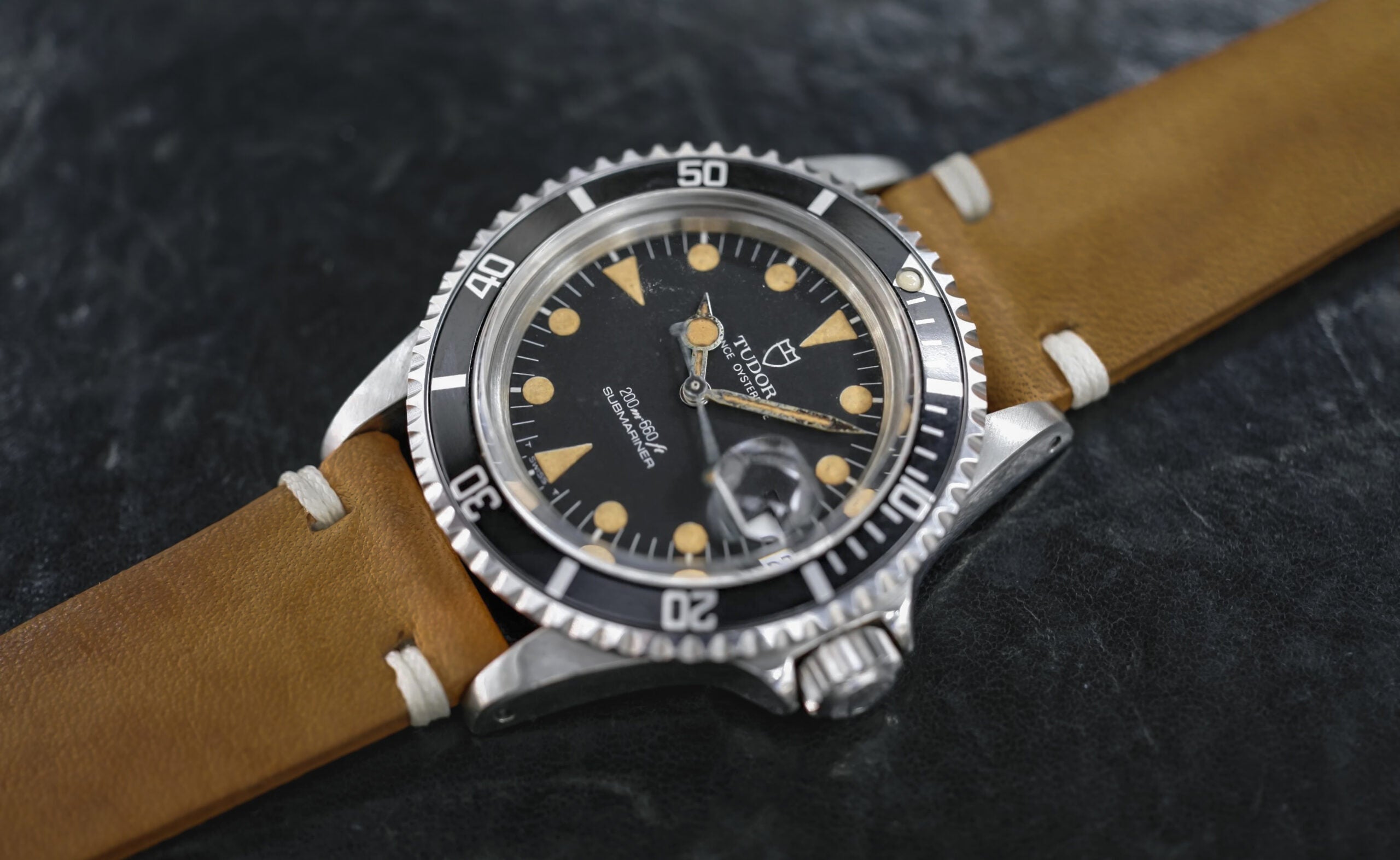 TUDOR？風 Submariner 自動巻き 腕時計 昭和&平成の隠れた名作：Vol.20】チューダー版の“サブマリーナー