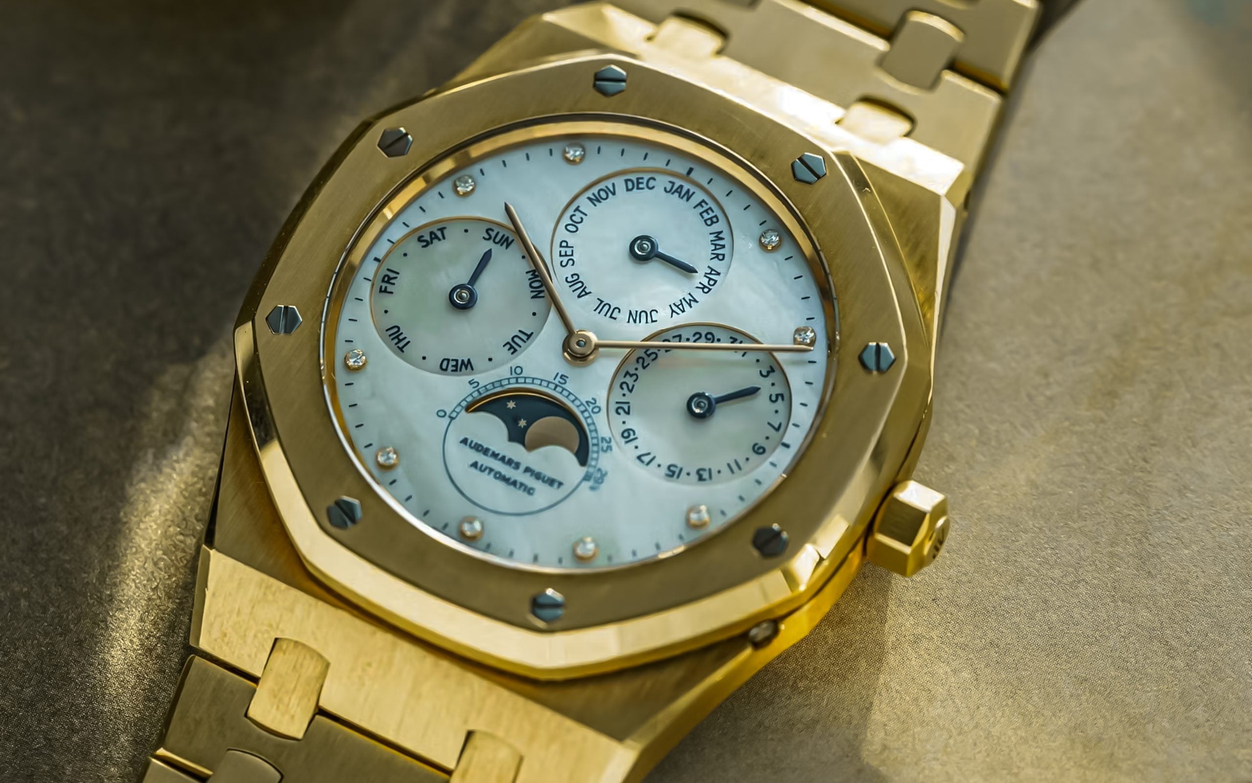 Mother-of-Pearl-25554BA-Audemars-Piguet-Royal-Oak-Perptual-Calendar