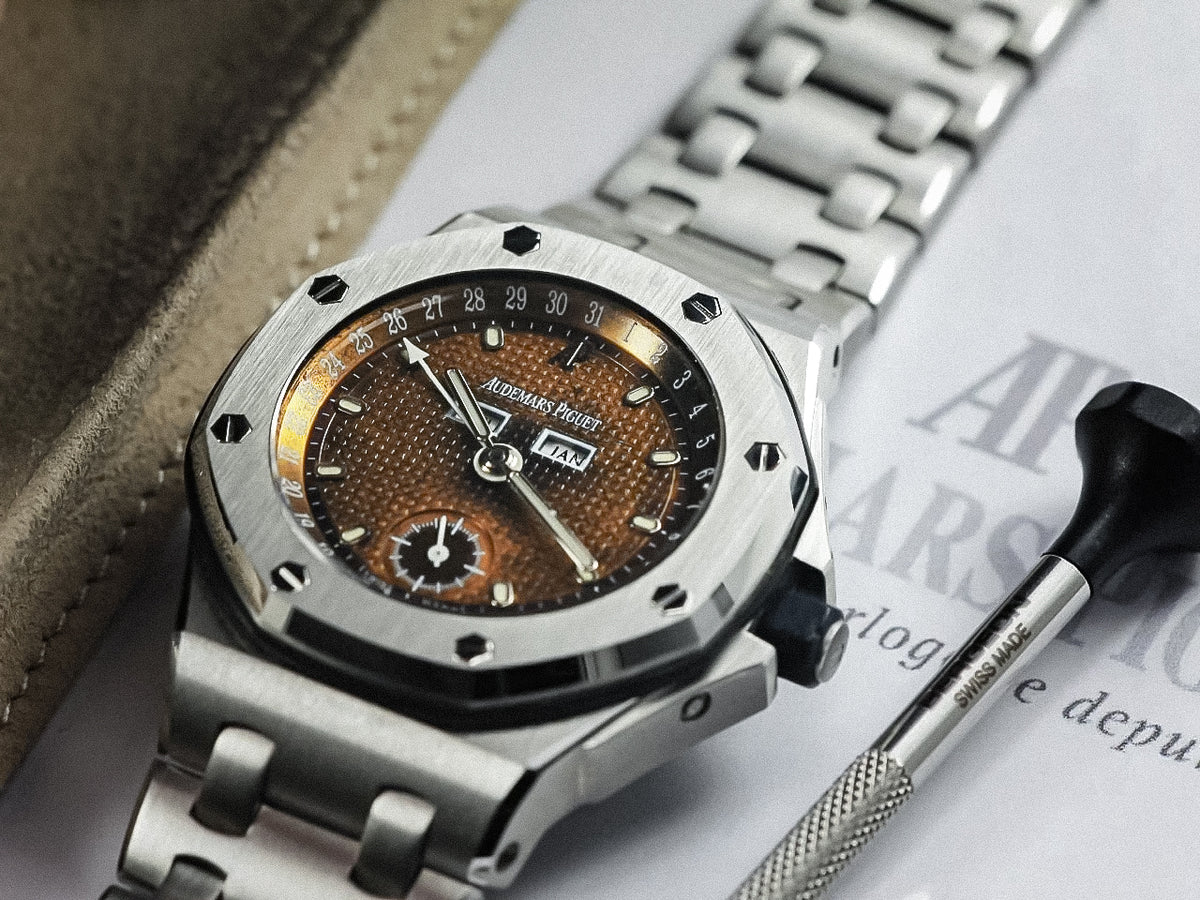 Audemars-Piguet-Royal-Oak-Offshore-Triple-Calendar-25807ST