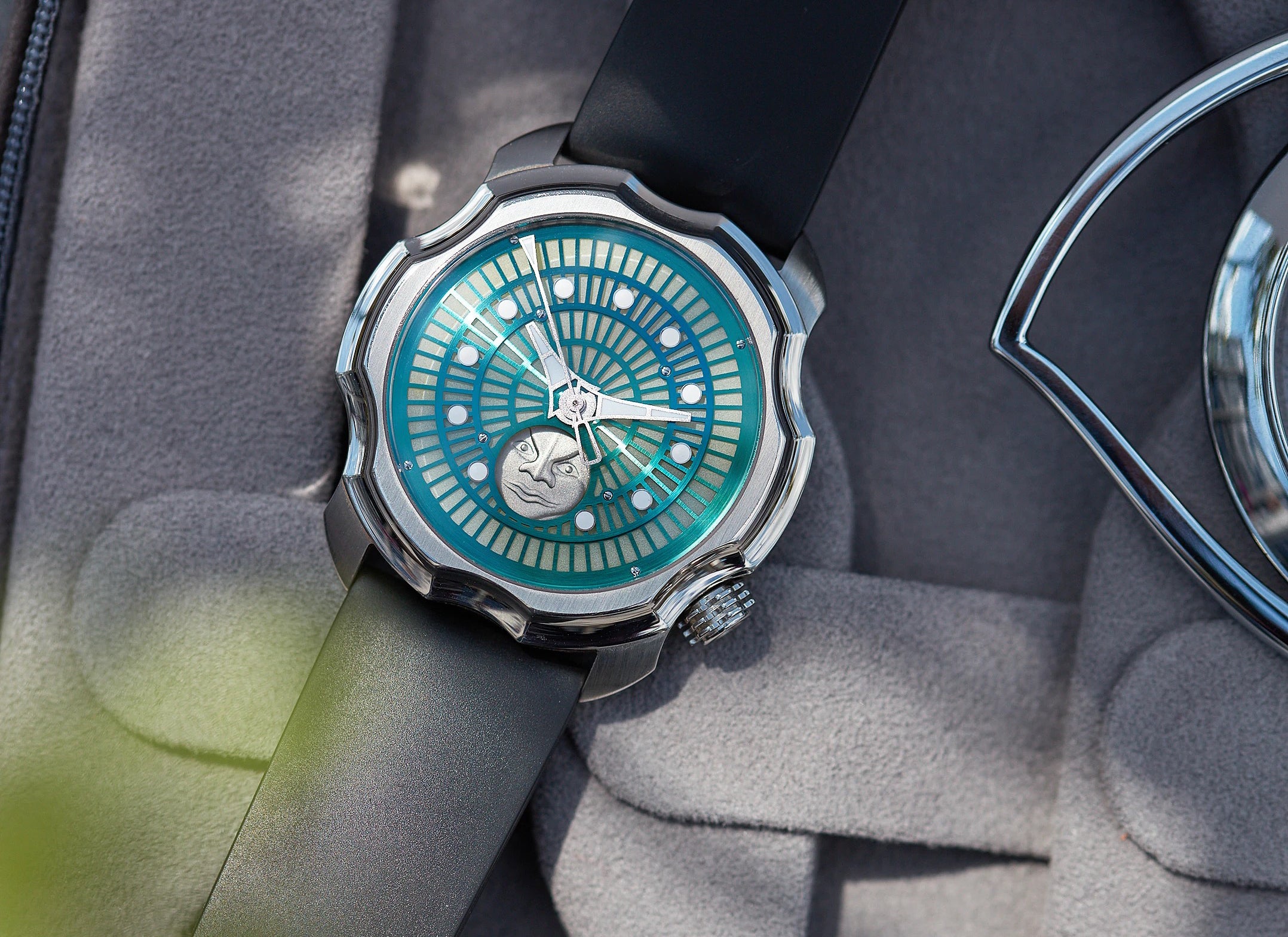 Finnish Finesse: Sarpaneva Korona K0 Northern Lights – Hairspring