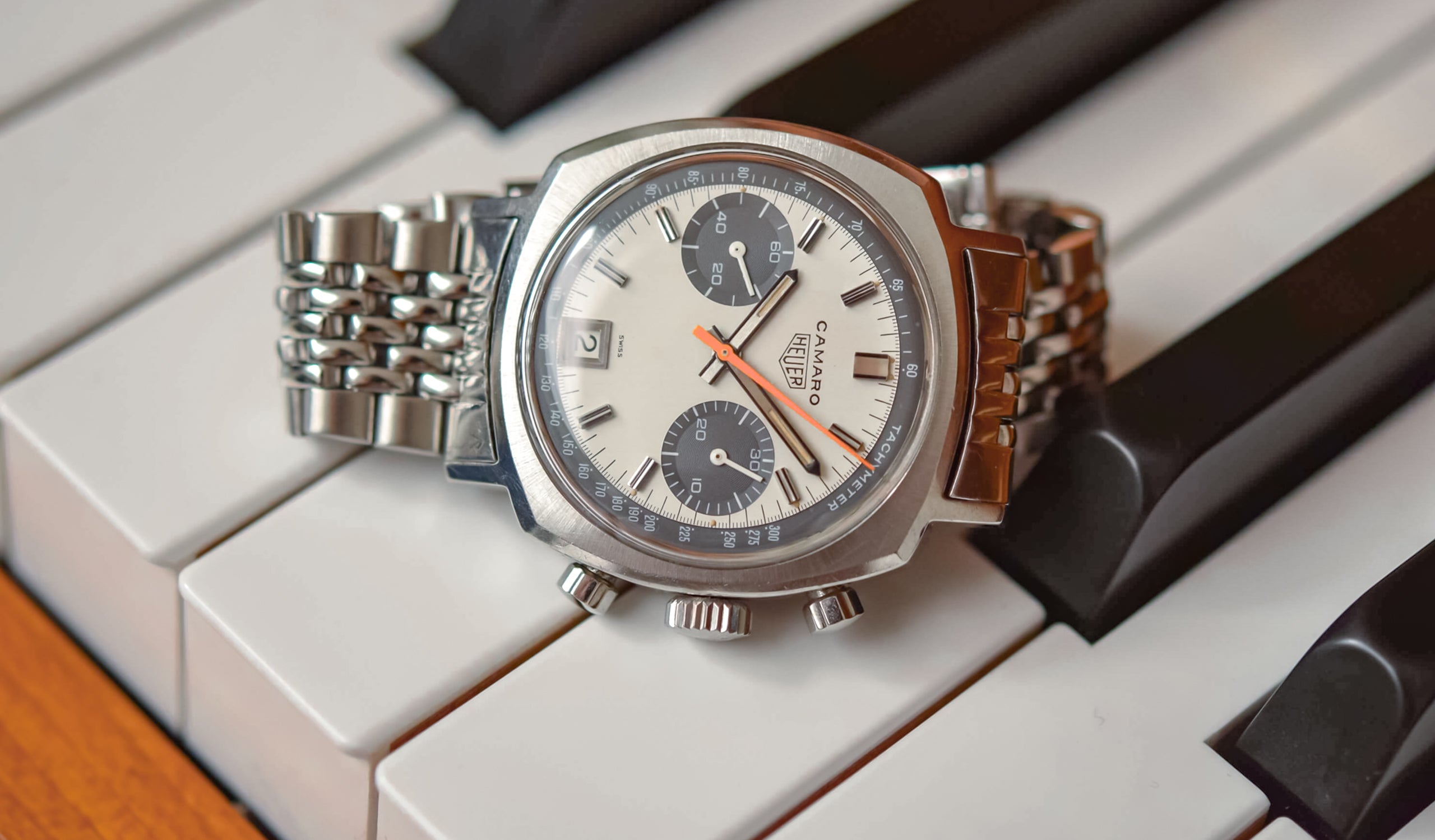 Exotic Dial 73443T Heuer Camaro Dato – Hairspring