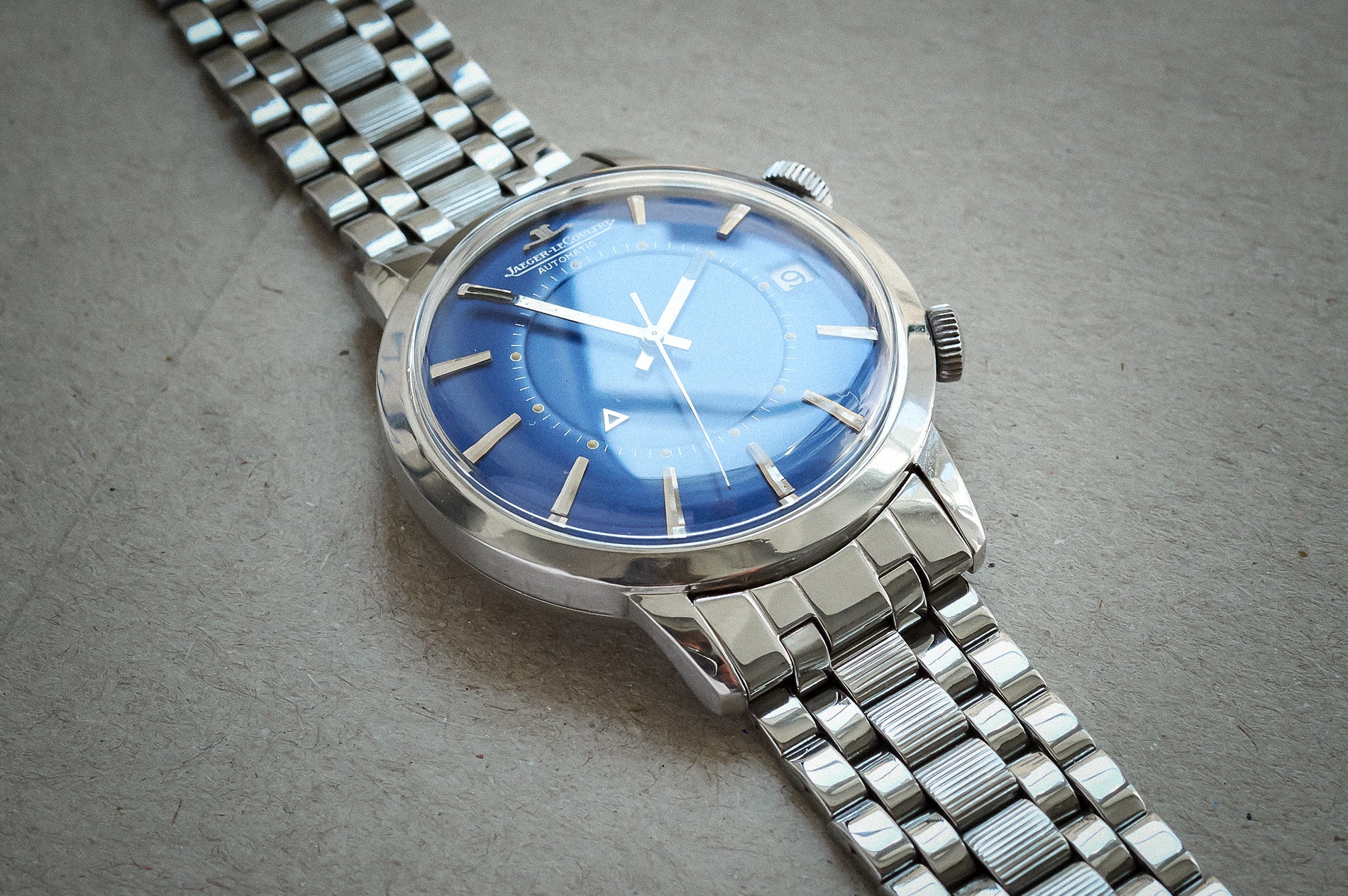 Royal Blue E855 Jaeger-Lecoultre Memovox – Hairspring