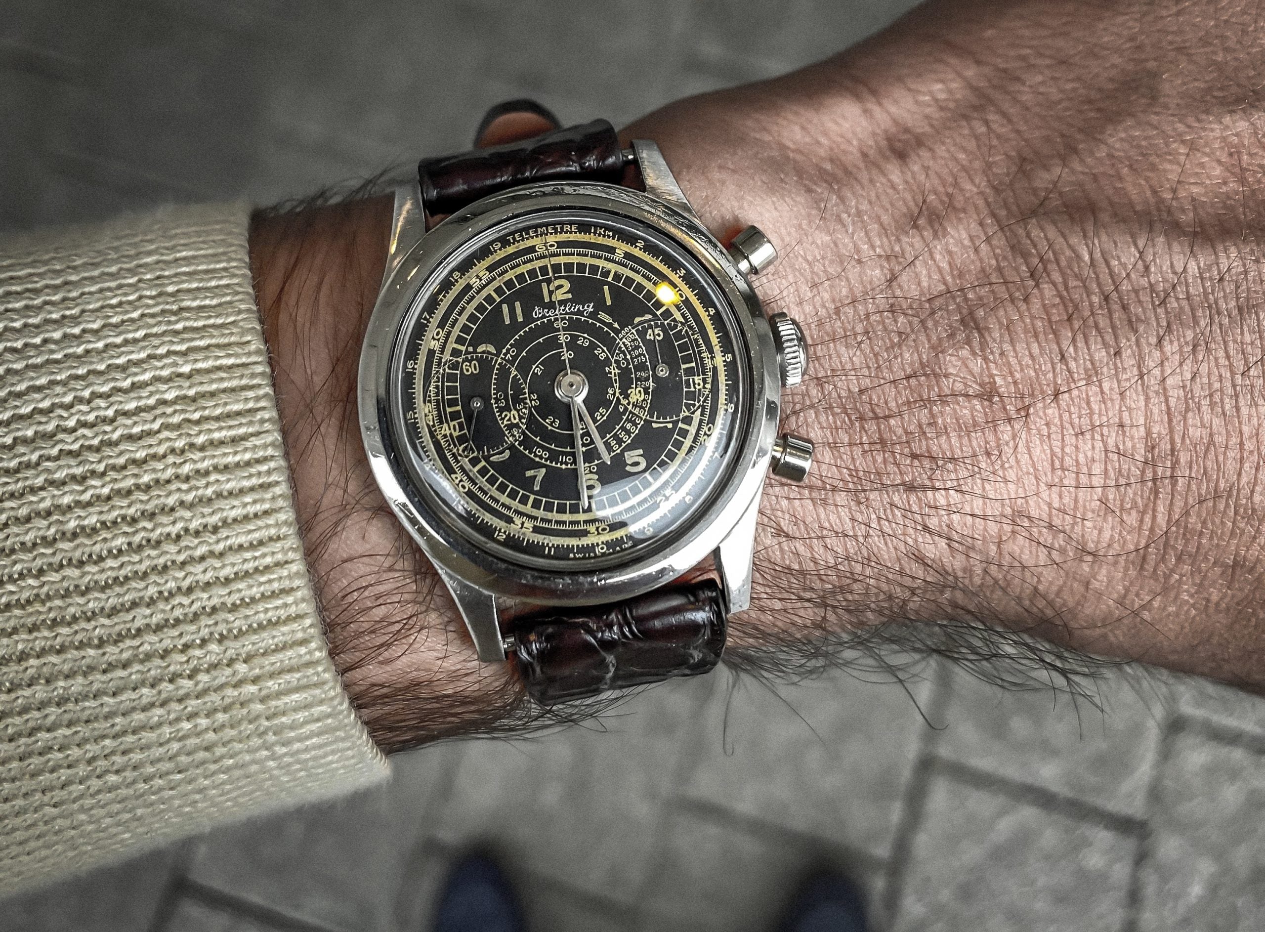 Gilt Breitling Clamshell Multiscale Chronograph – Hairspring