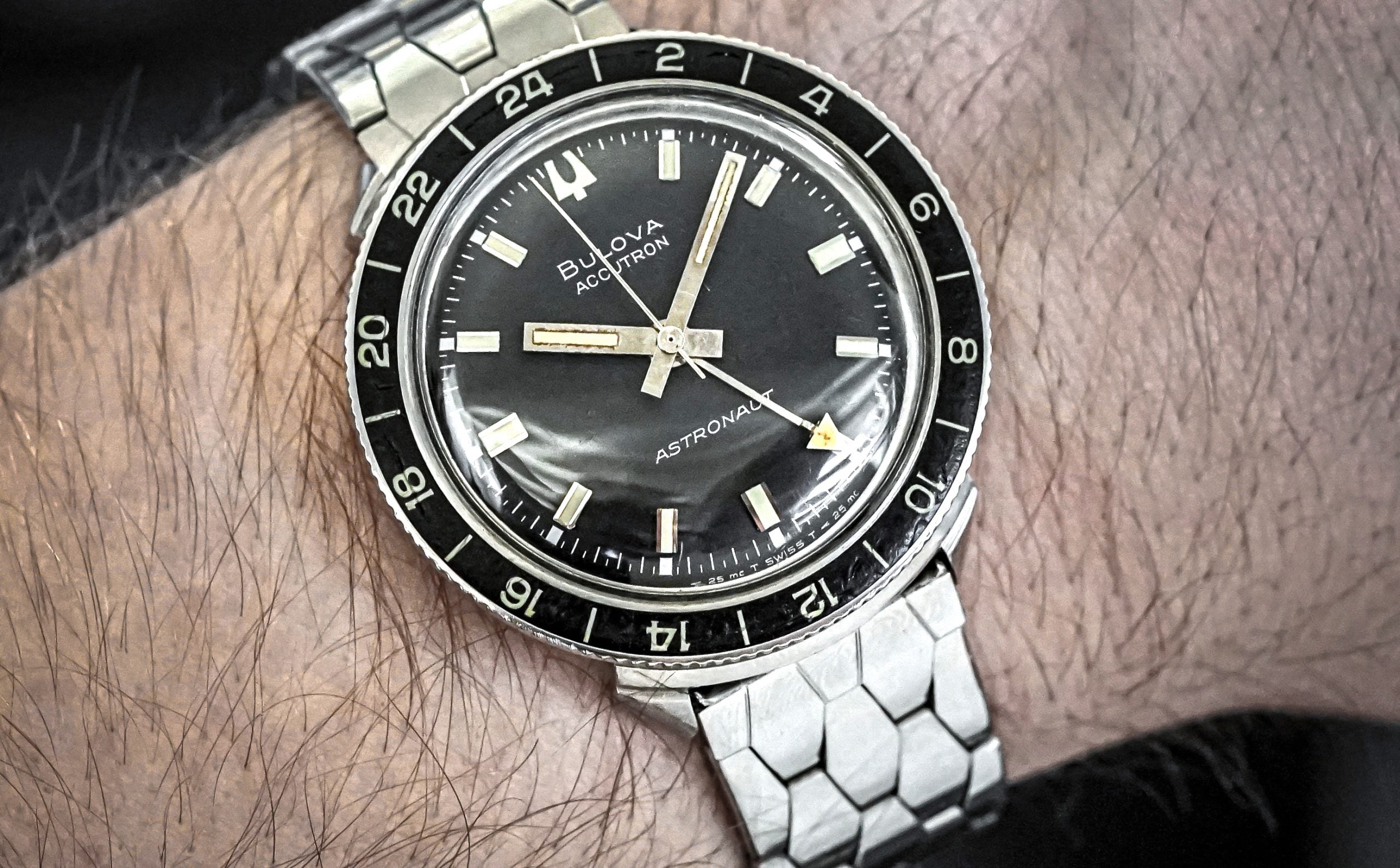 Bulova Accutron Astronaut GMT Type 4 – Hairspring