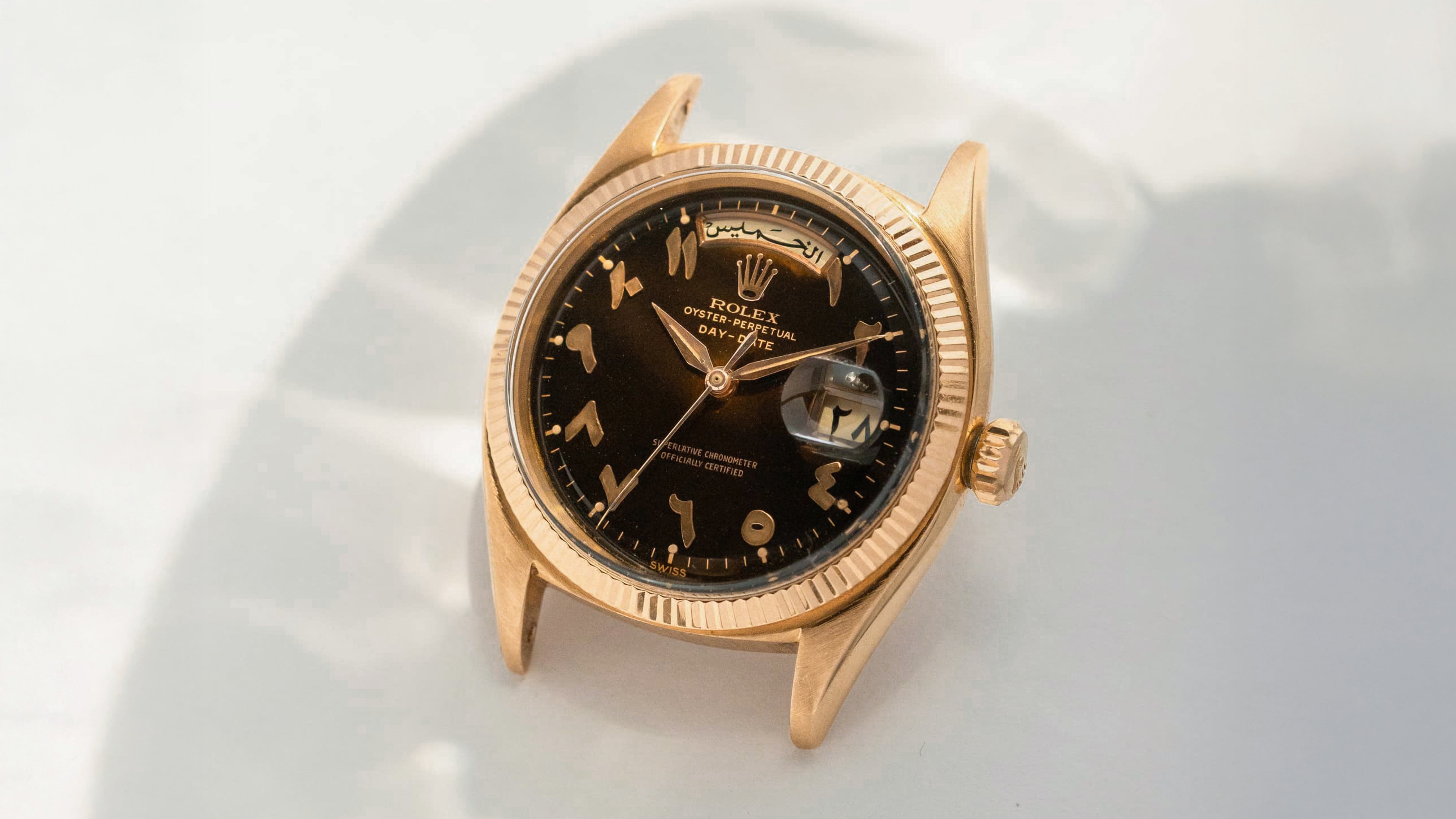 DOUBLEDAY KARACHI 100×140 ラグ ヴィンテージ Eastern Arabic, Tropical Dial 1803 Rolex Day-Date, Pink Gold
