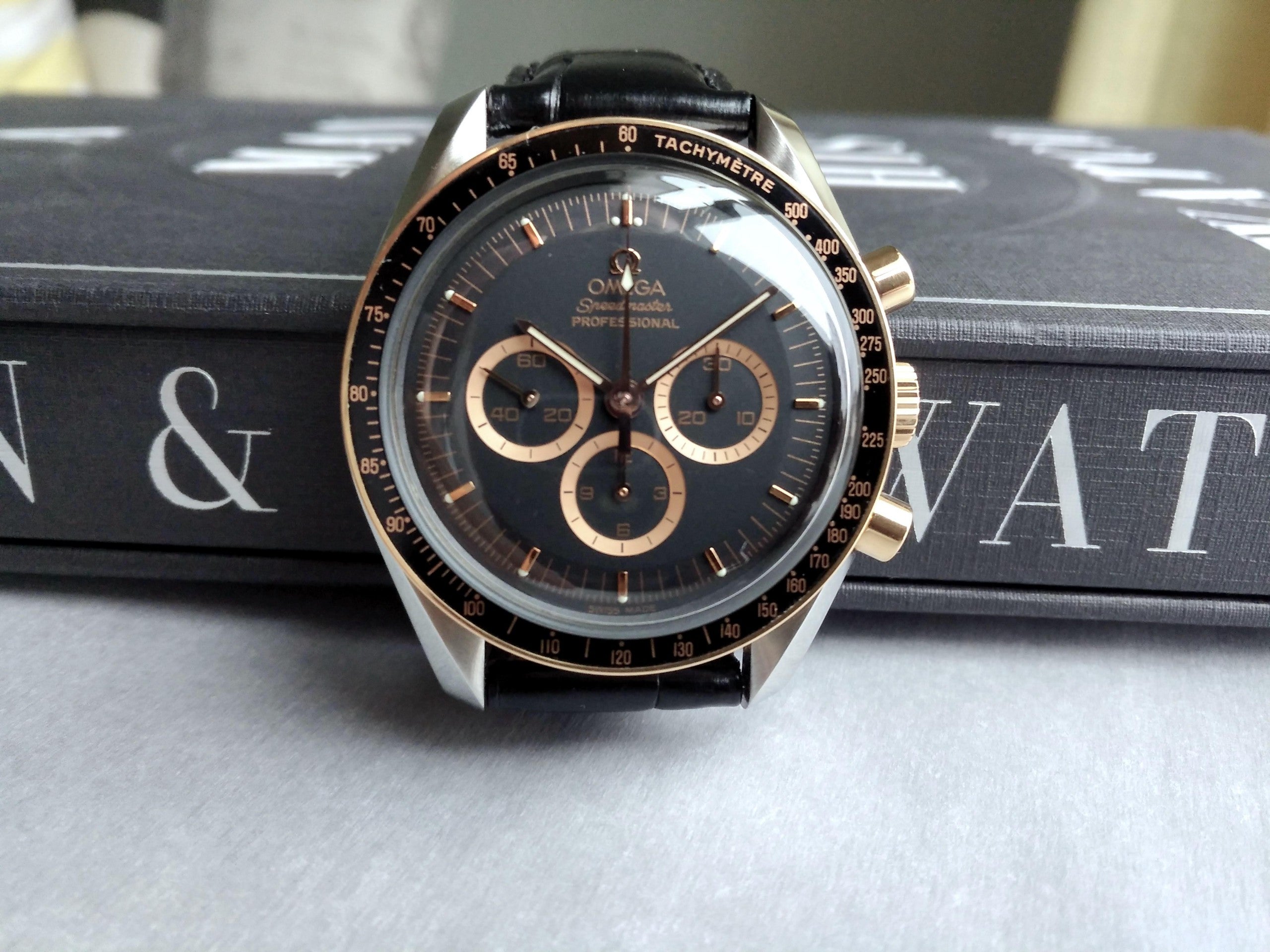 Two-Tone Moon Swoon: Apollo 15 35th Speedmaster – Hairspring