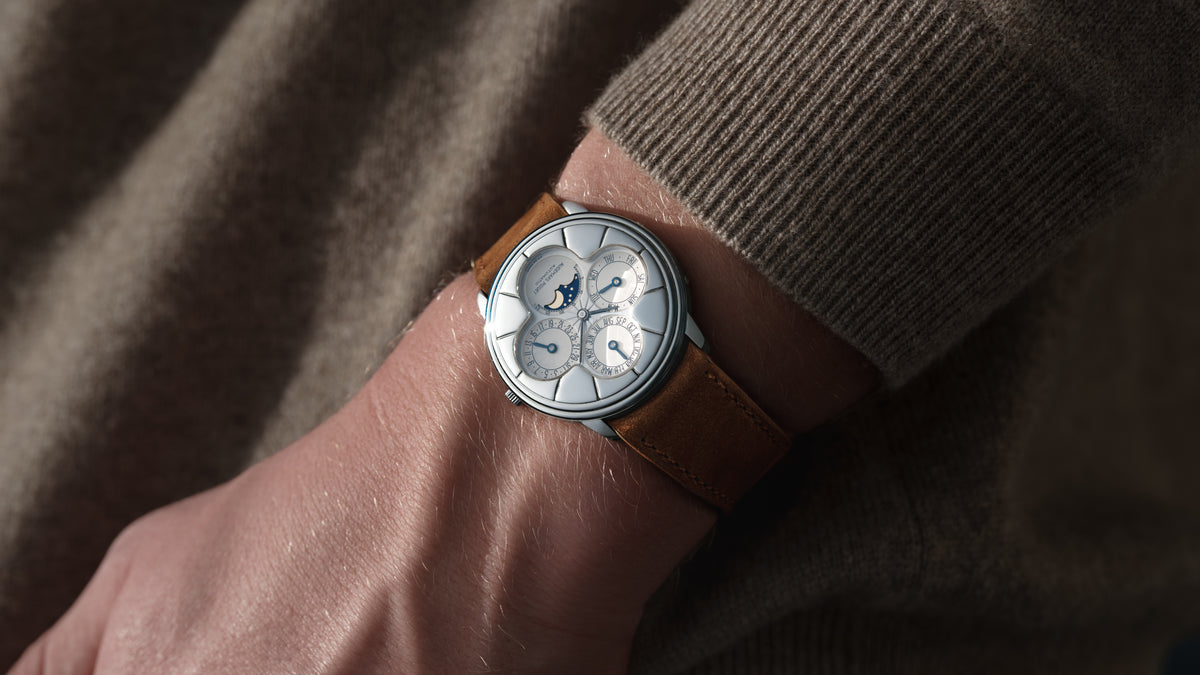 25681PT, 'Clover' Perpetual Calendar, Platinum