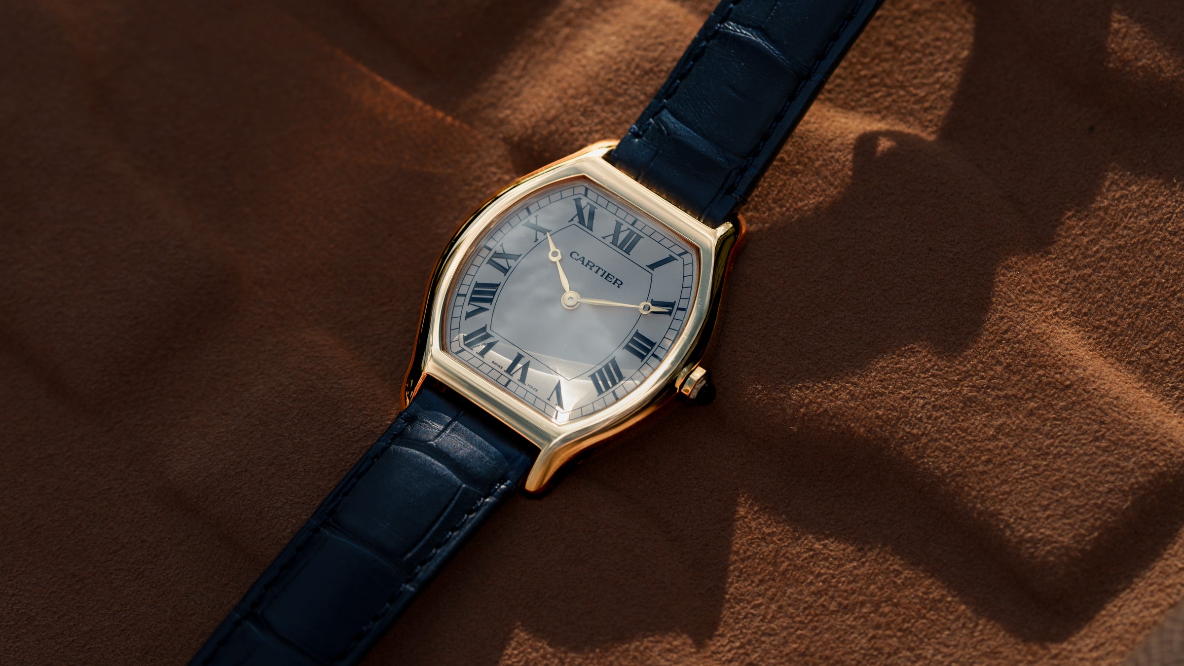 Privé Tortue, Yellow Gold