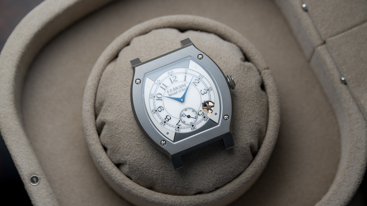 Élégante 48, Titalyt