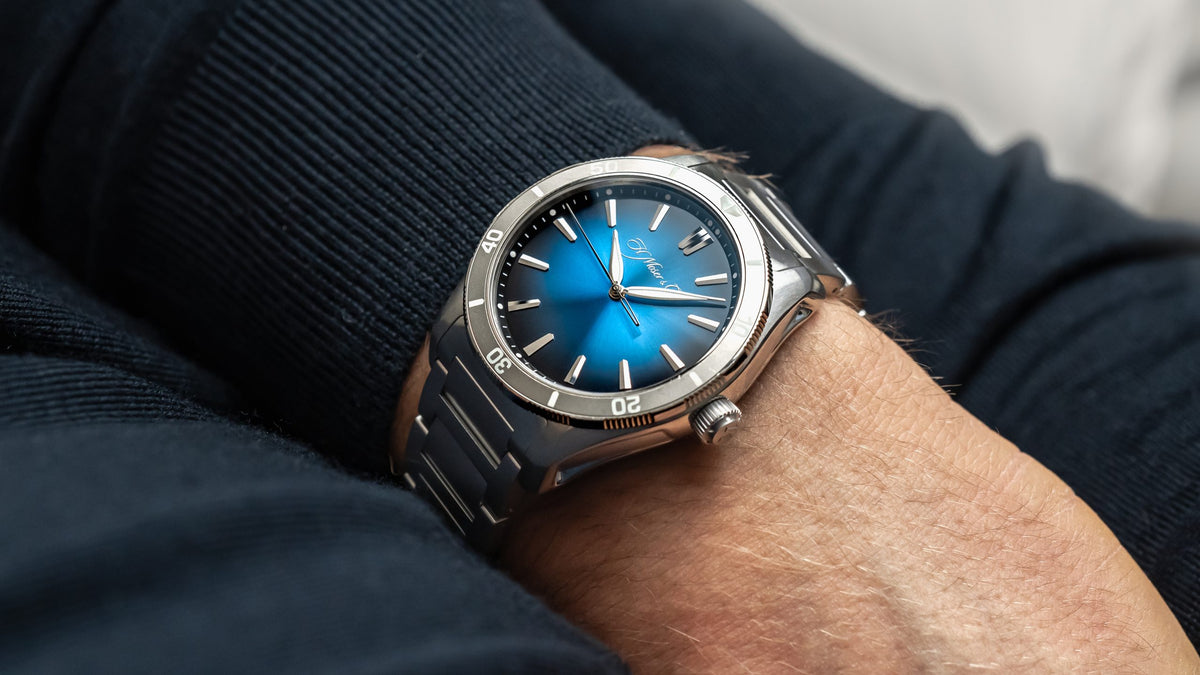 H-Moser-Pioneer-Centre-Seconds-Rotating-Bezel