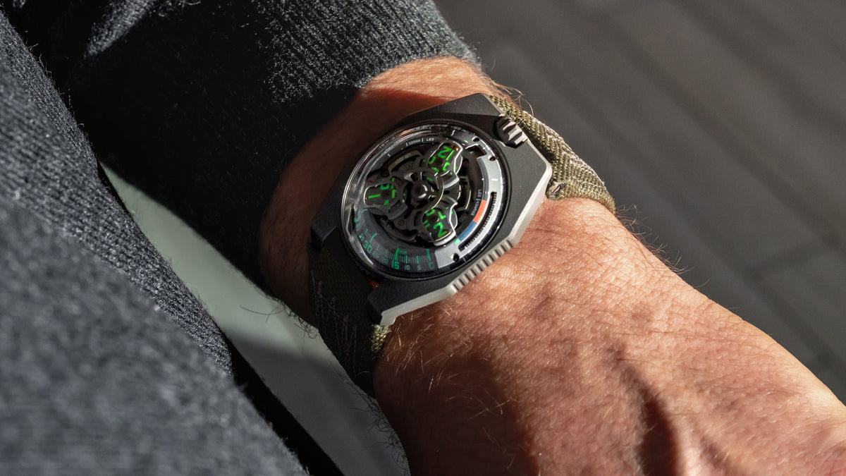 Urwerk-Collective-UR-100V-P.02