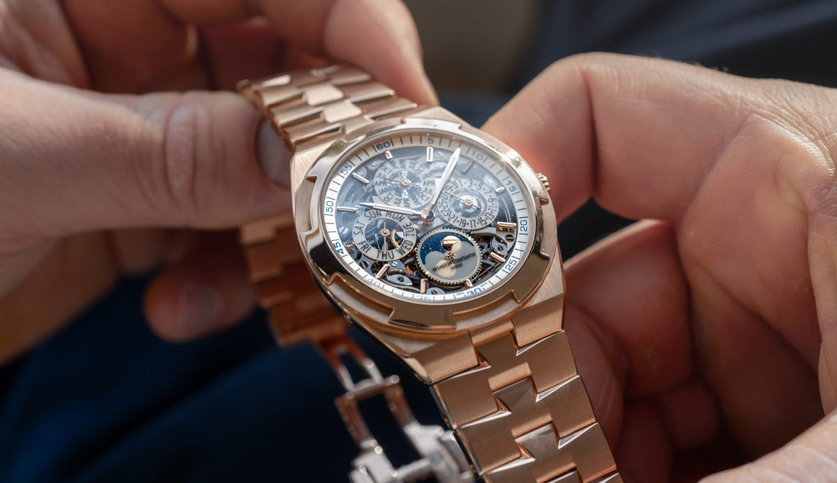 Vacheron-Constantin-Overseas-Ultra-Thin-Perpetual-Calendar-Skeleton-4300V-120R-B547