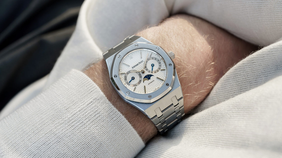 Audemars-Piguet-25594ST-Royal-Oak-Day-Date-Moonphase