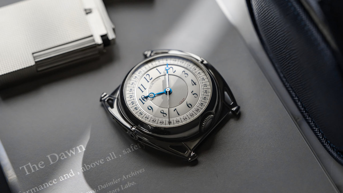 De-Bethune-Kind-Of-Two-GMT