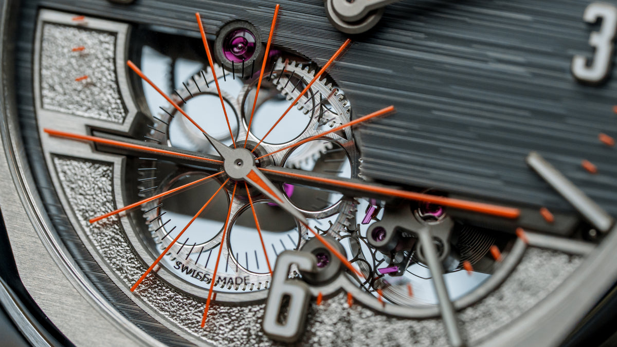 C Edition Six, Titanium