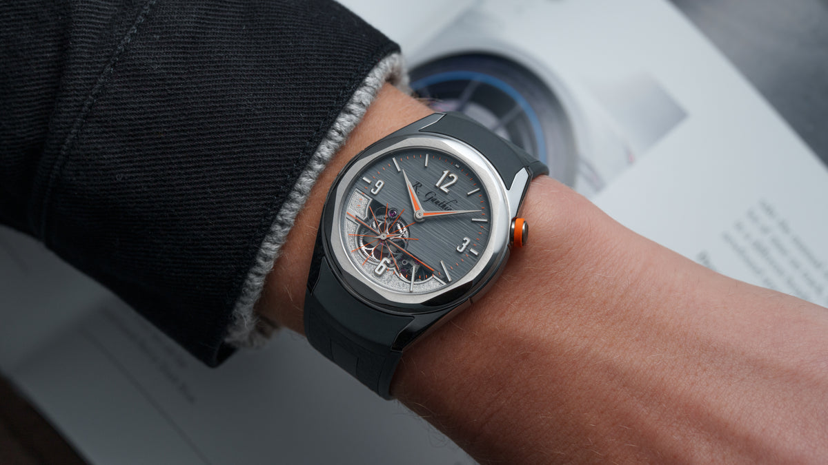 C Edition Six, Titanium