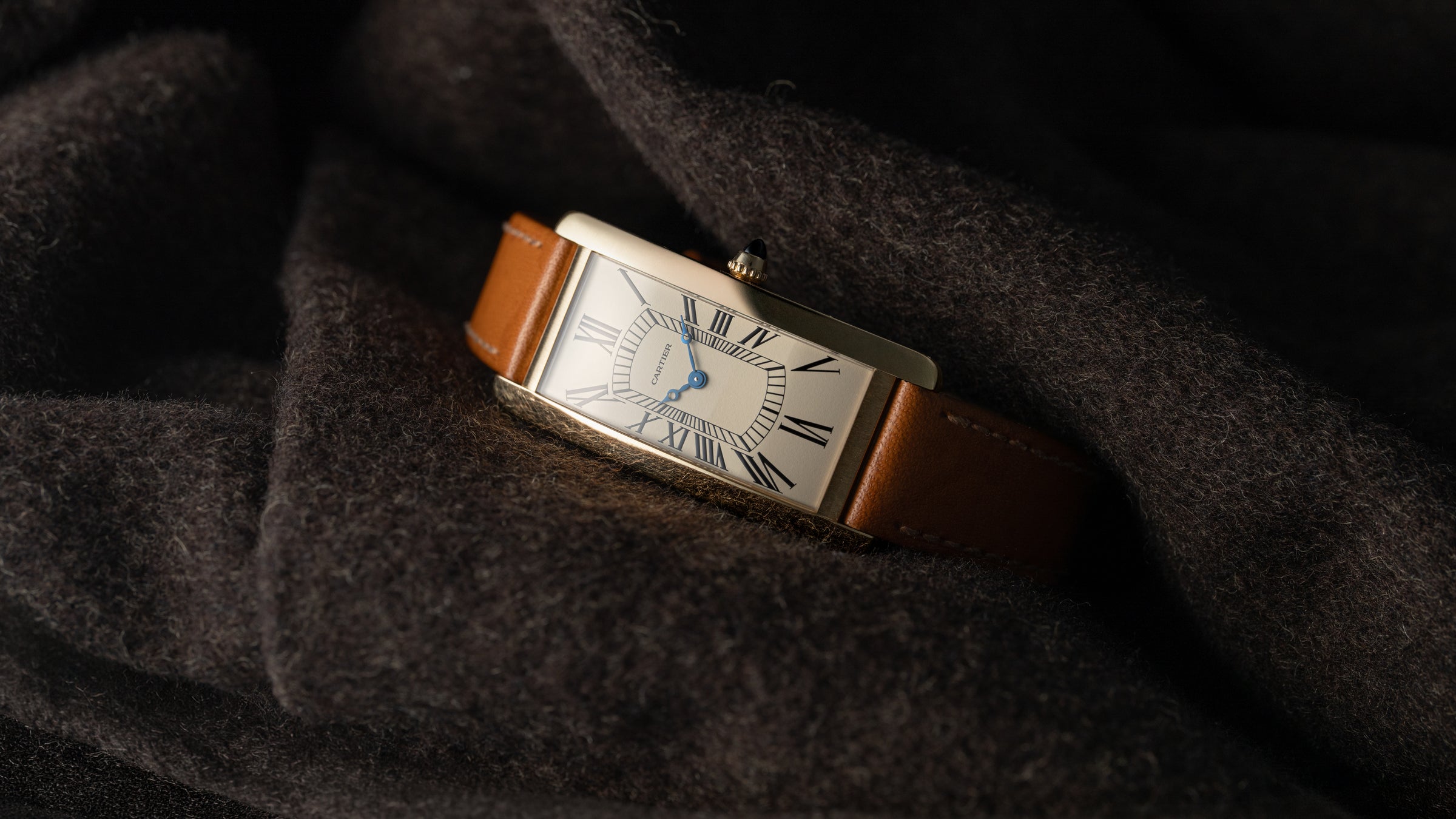 Tank Cintrée, 100th Anniversary, Yellow Gold