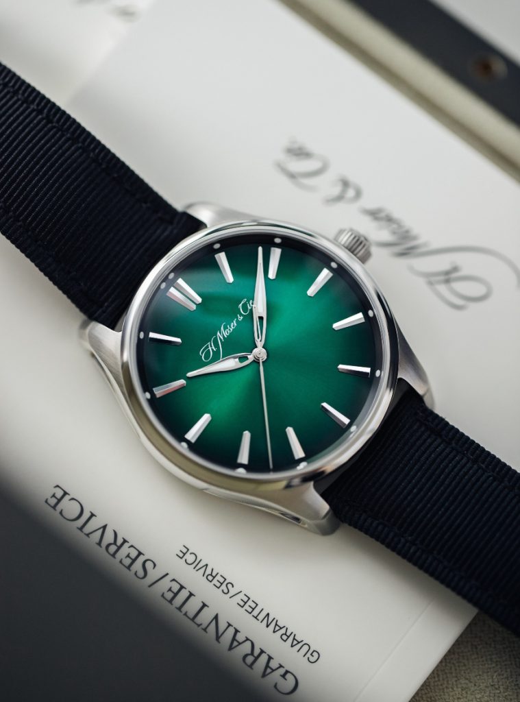 Moser-Pioneer-Centre-Seconds-Green-Fume
