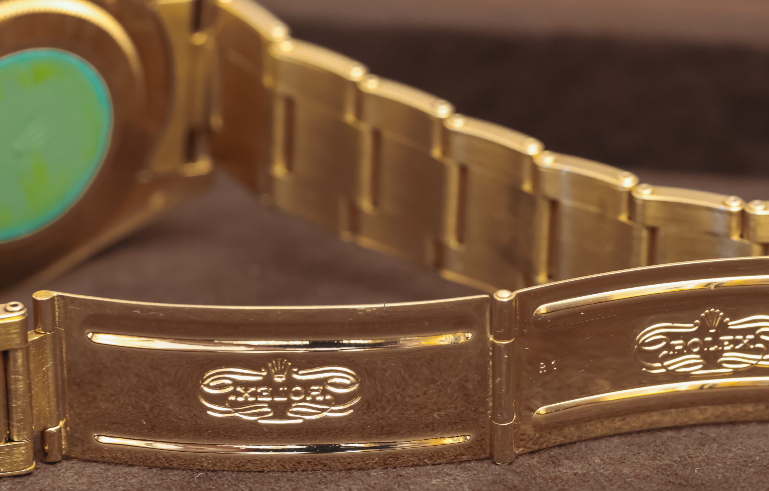 16718-Rolex-Gold-GMT-Master-II