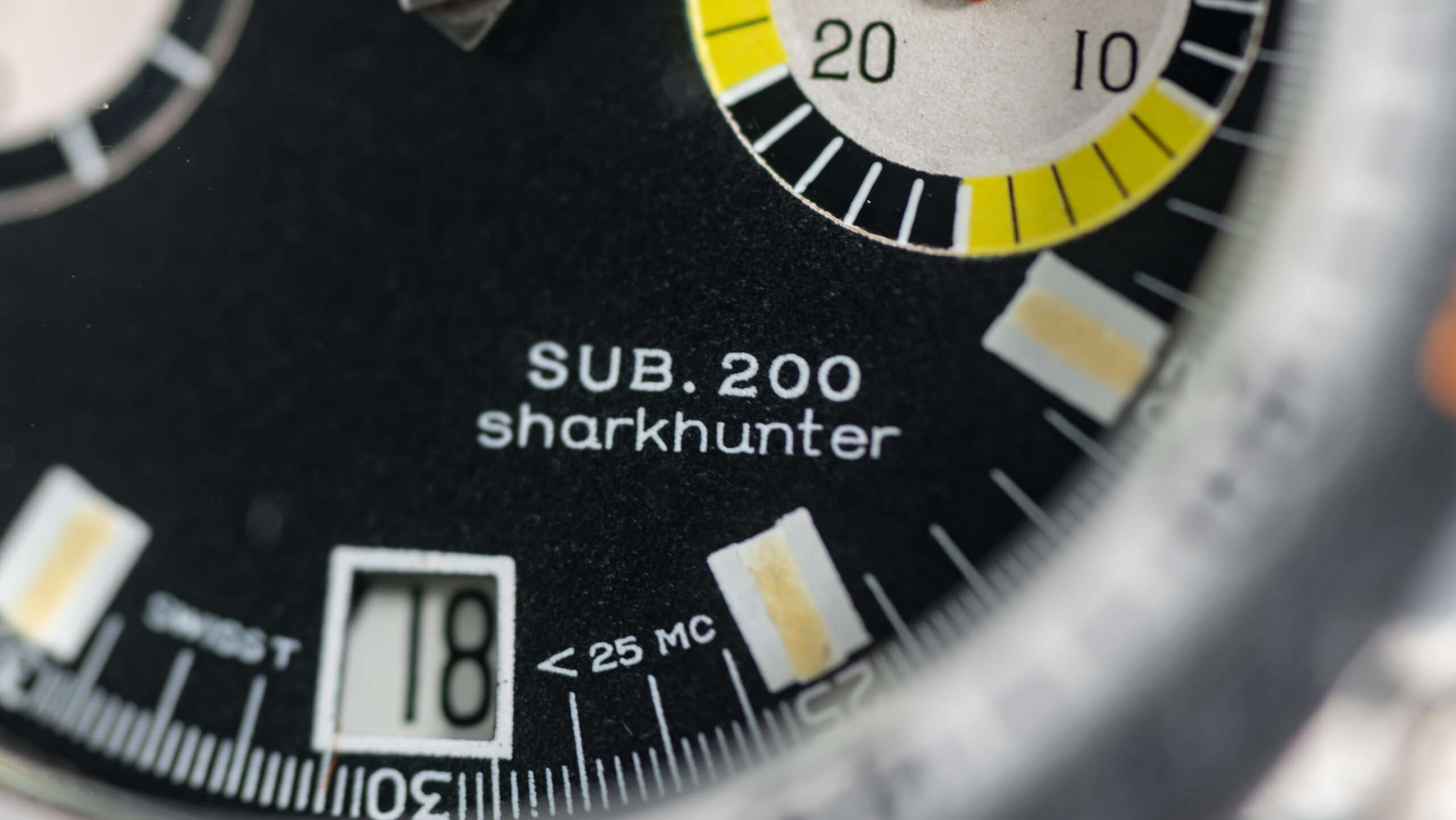 Doxa-Sub-200-T-Graph-Sharkhunter