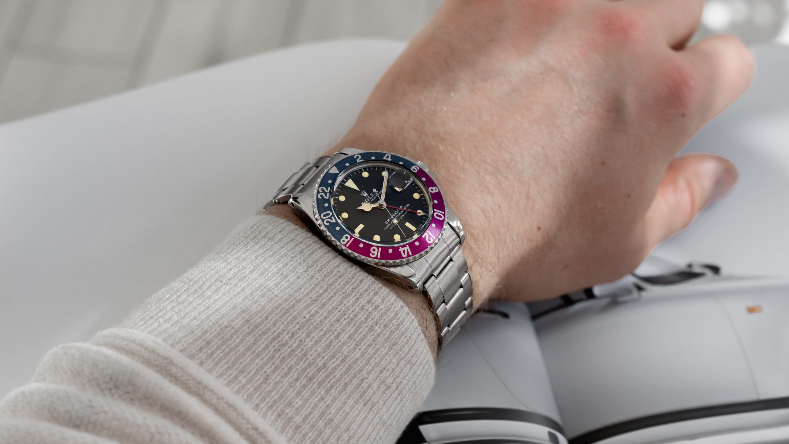 Rolex-1675-GMT-Master-Fuchsia