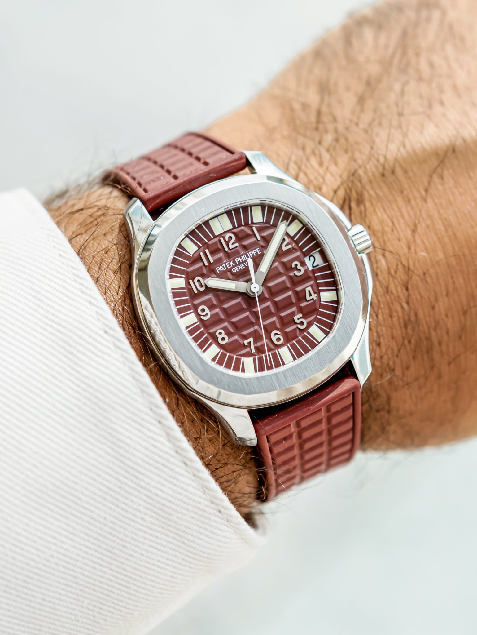 Plum-Dial-5065-Patek-Philippe-Aquanaut