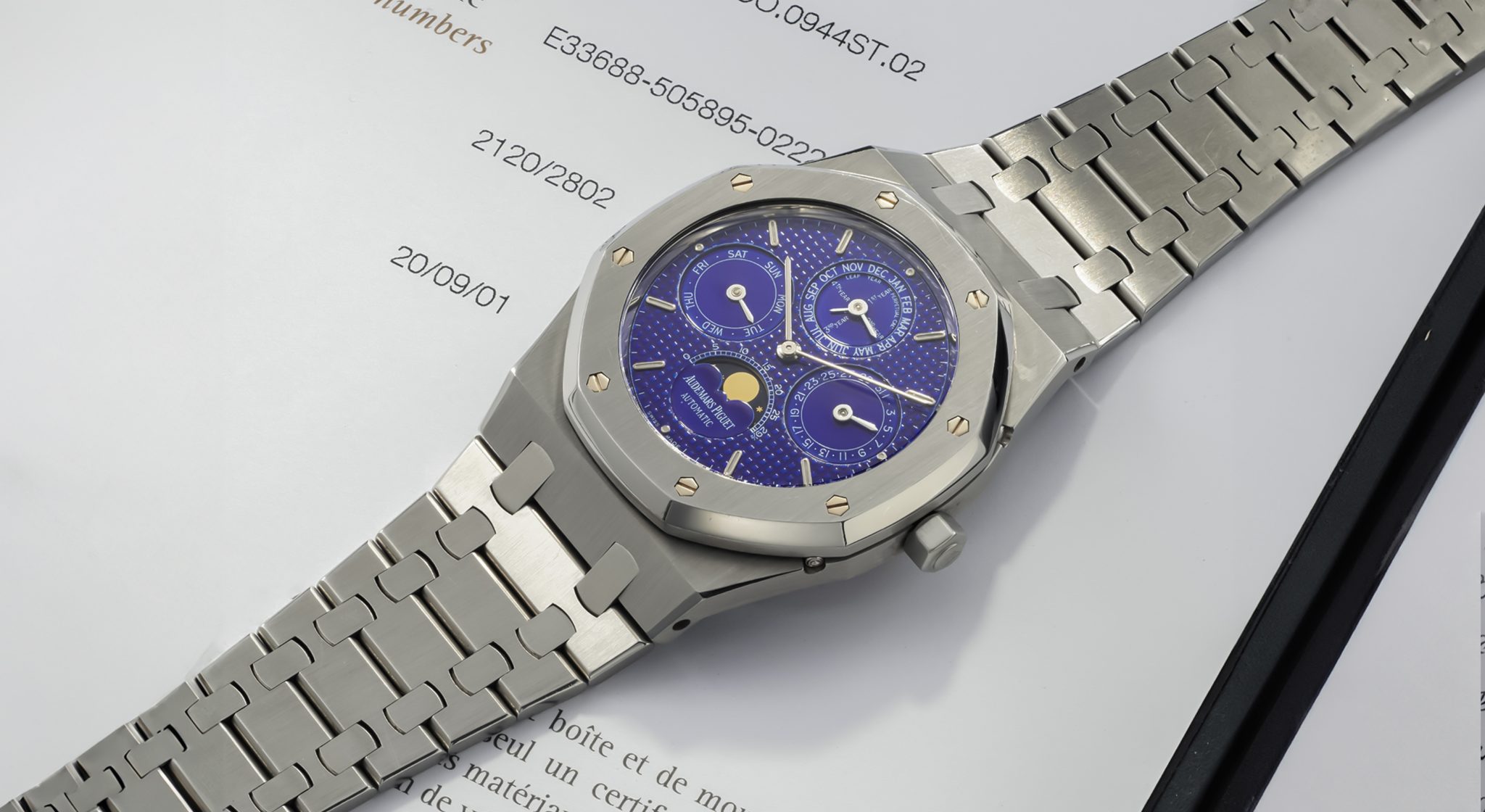 Yves-Klein-25820ST-Audemars-Piguet-Royal-Oak-Perpetual-Calendar