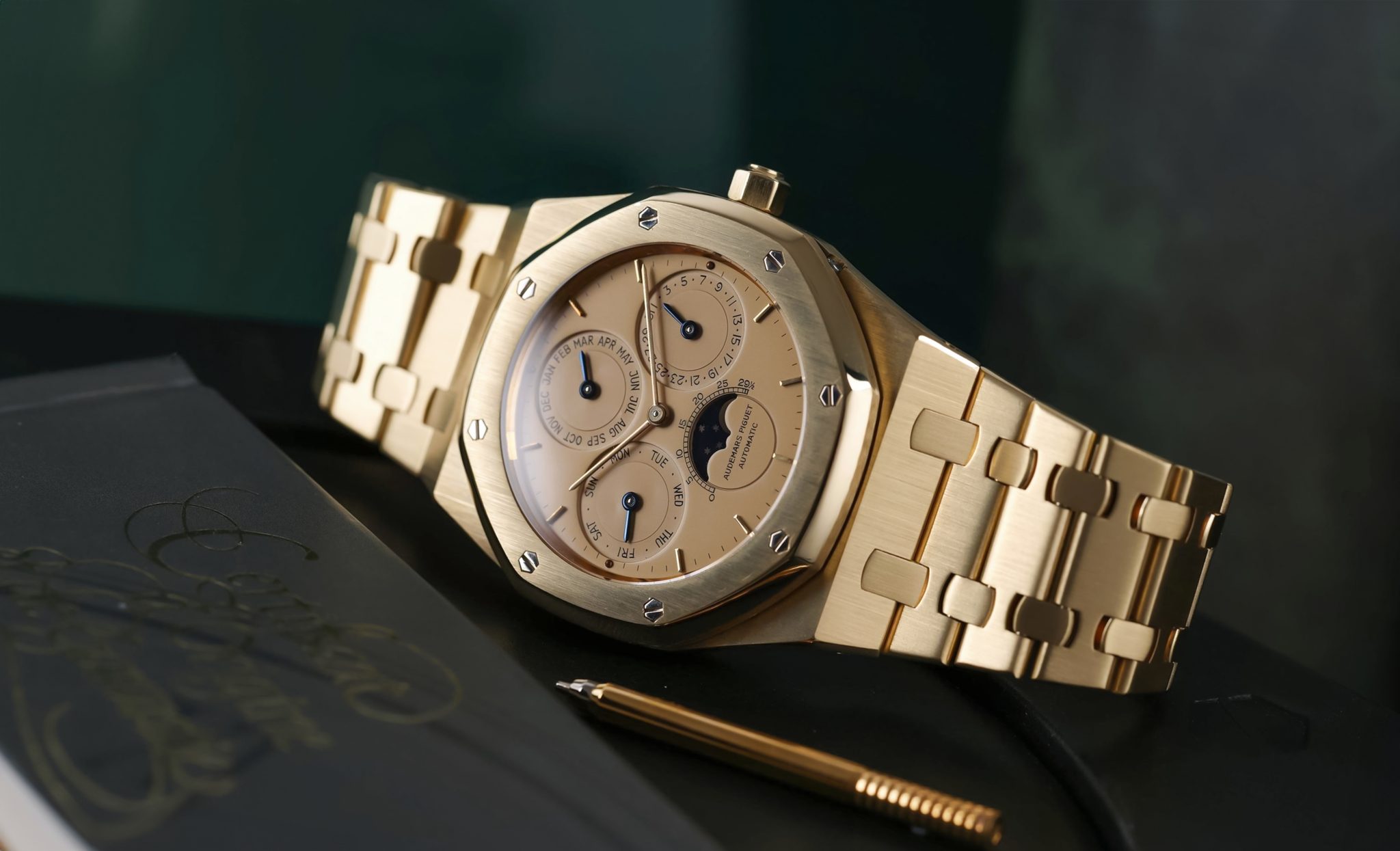 25686BA-Audemars-Piguet-Royal-Oak-Perpetual-Calendar-Vintage