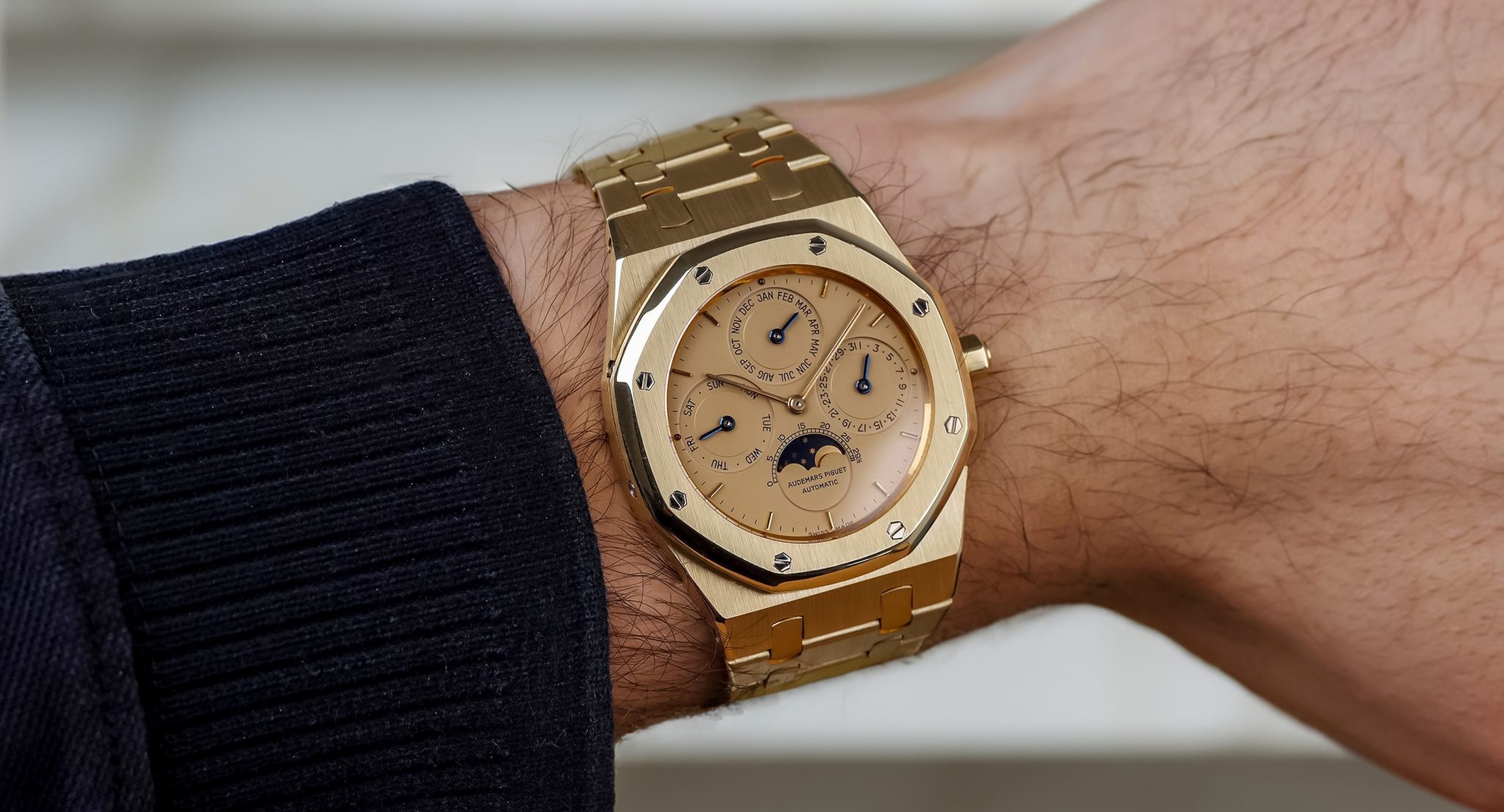 25686BA-Audemars-Piguet-Royal-Oak-Perpetual-Calendar-Vintage