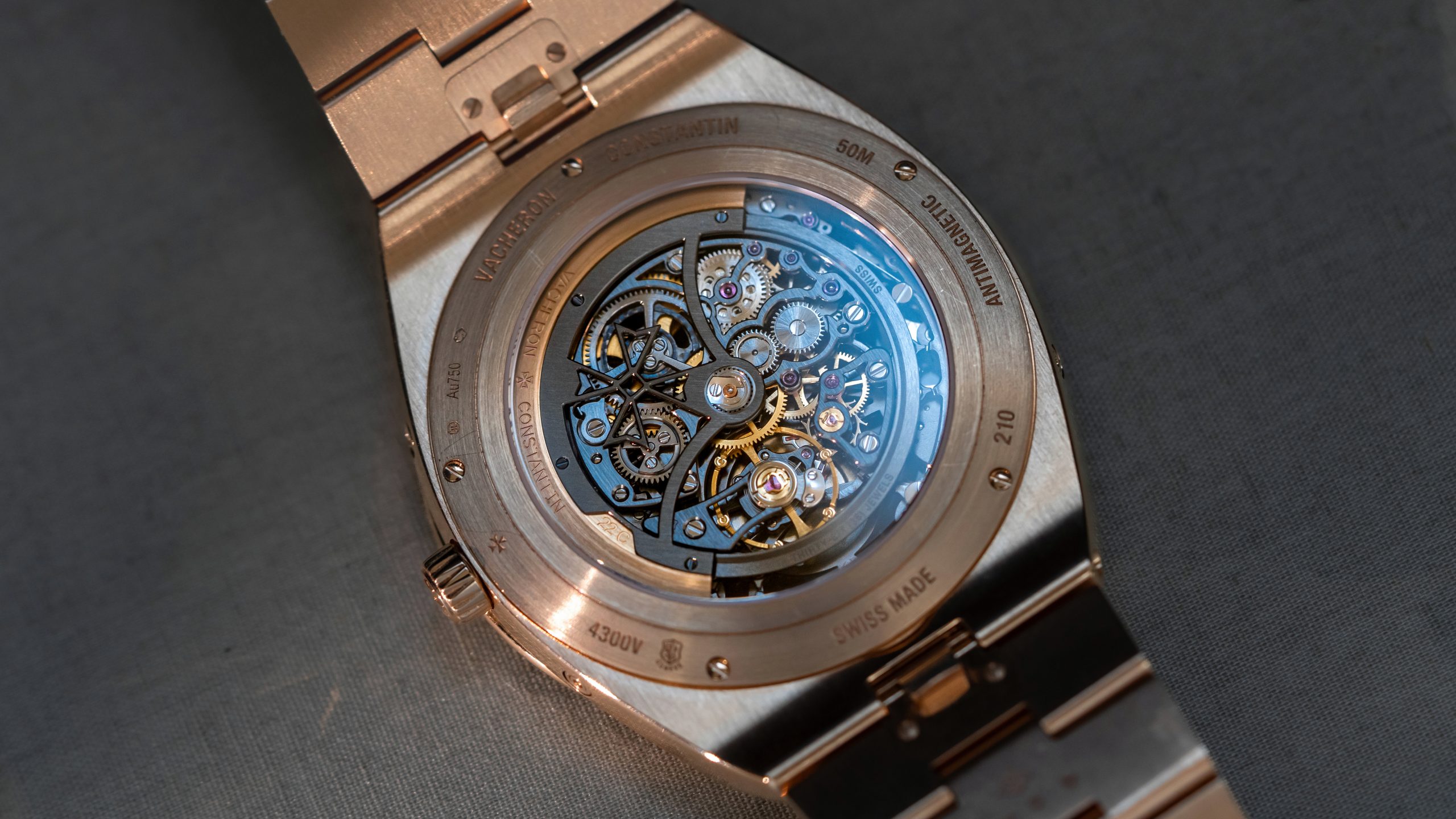 Vacheron-Constantin-Overseas-Ultra-Thin-Perpetual-Calendar-Skeleton-4300V-120R-B547