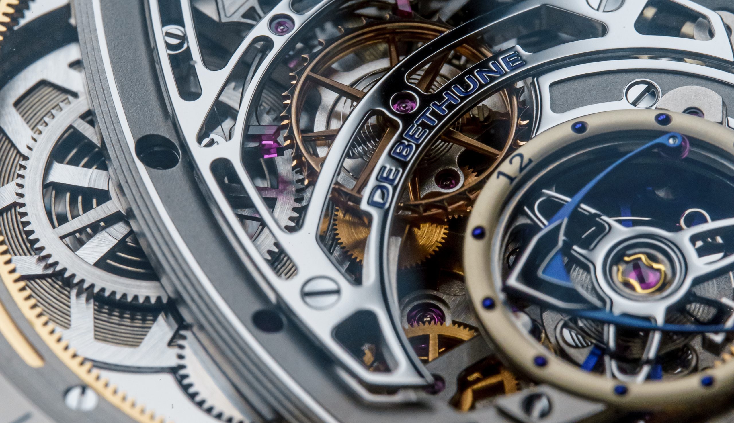 De-Bethune-Kind-Of-Two-GMT