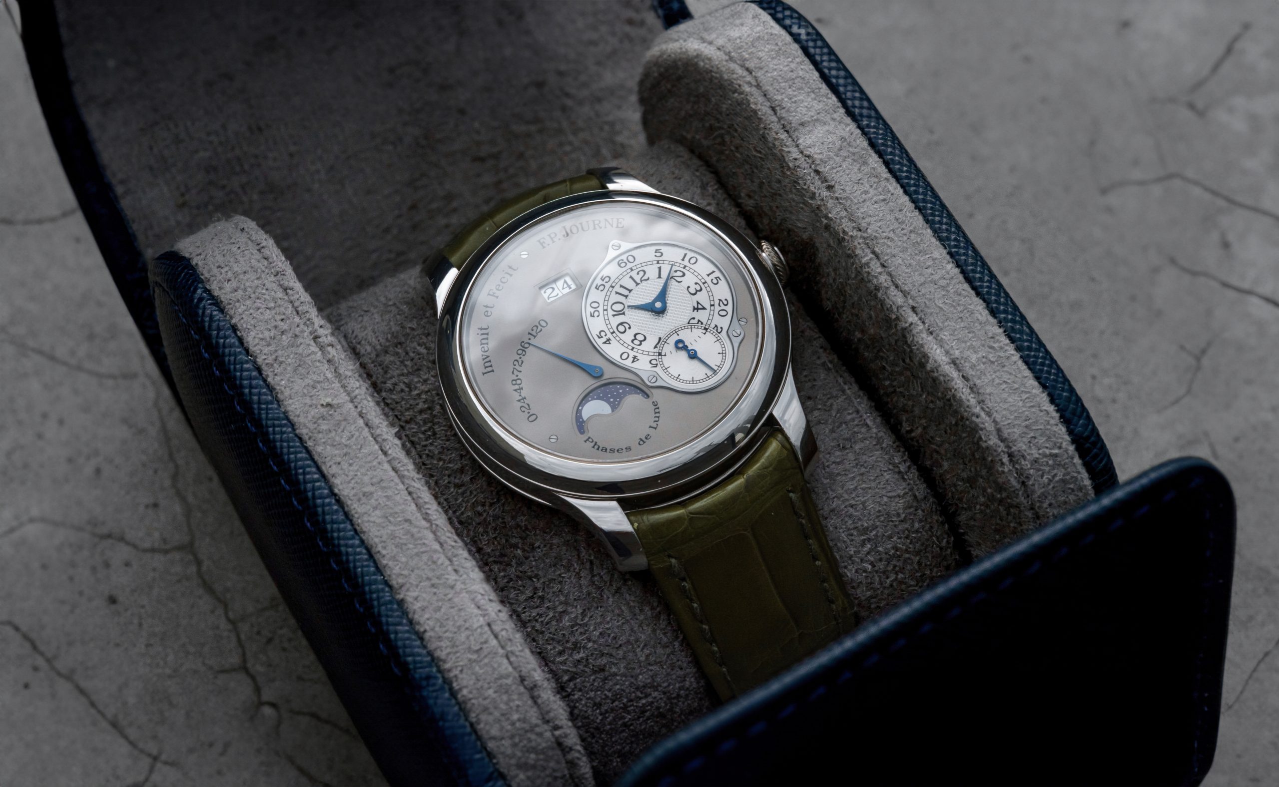 FP-Journe-Octa-Lune-Platinum-Second-Gen