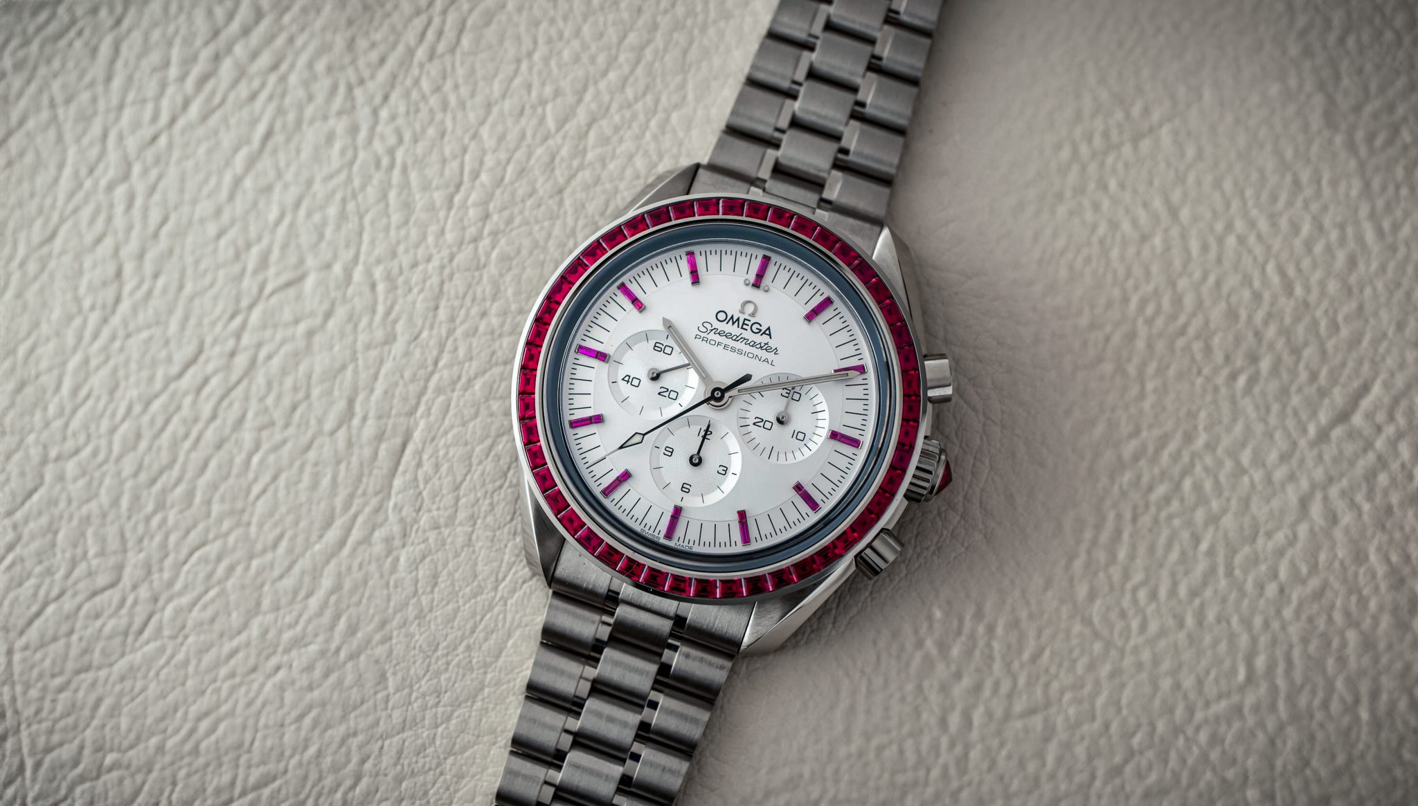 Vampire-Ruby-Omega-Speedmaster-Canopus-White-Gold